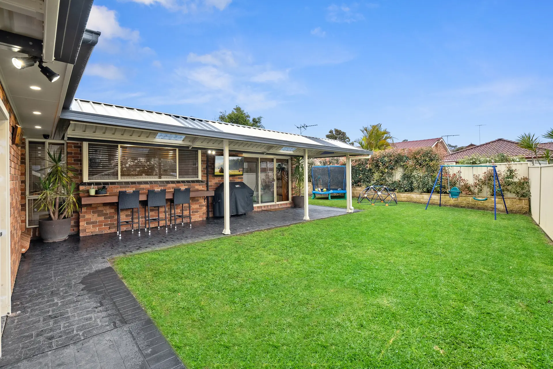 6 Ealing Place, Quakers Hill Sold by Cutcliffe Properties - image 1