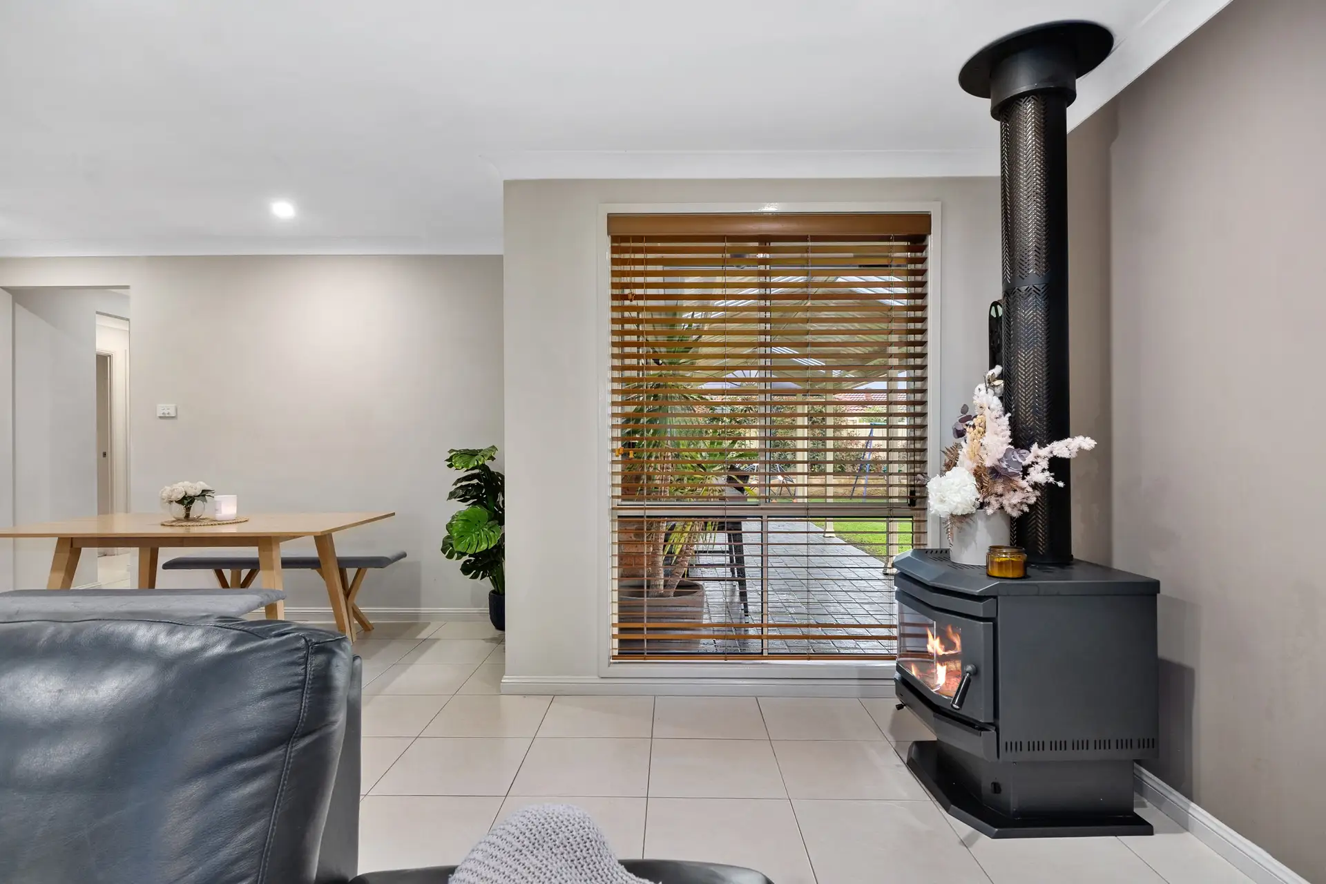 6 Ealing Place, Quakers Hill Sold by Cutcliffe Properties - image 1
