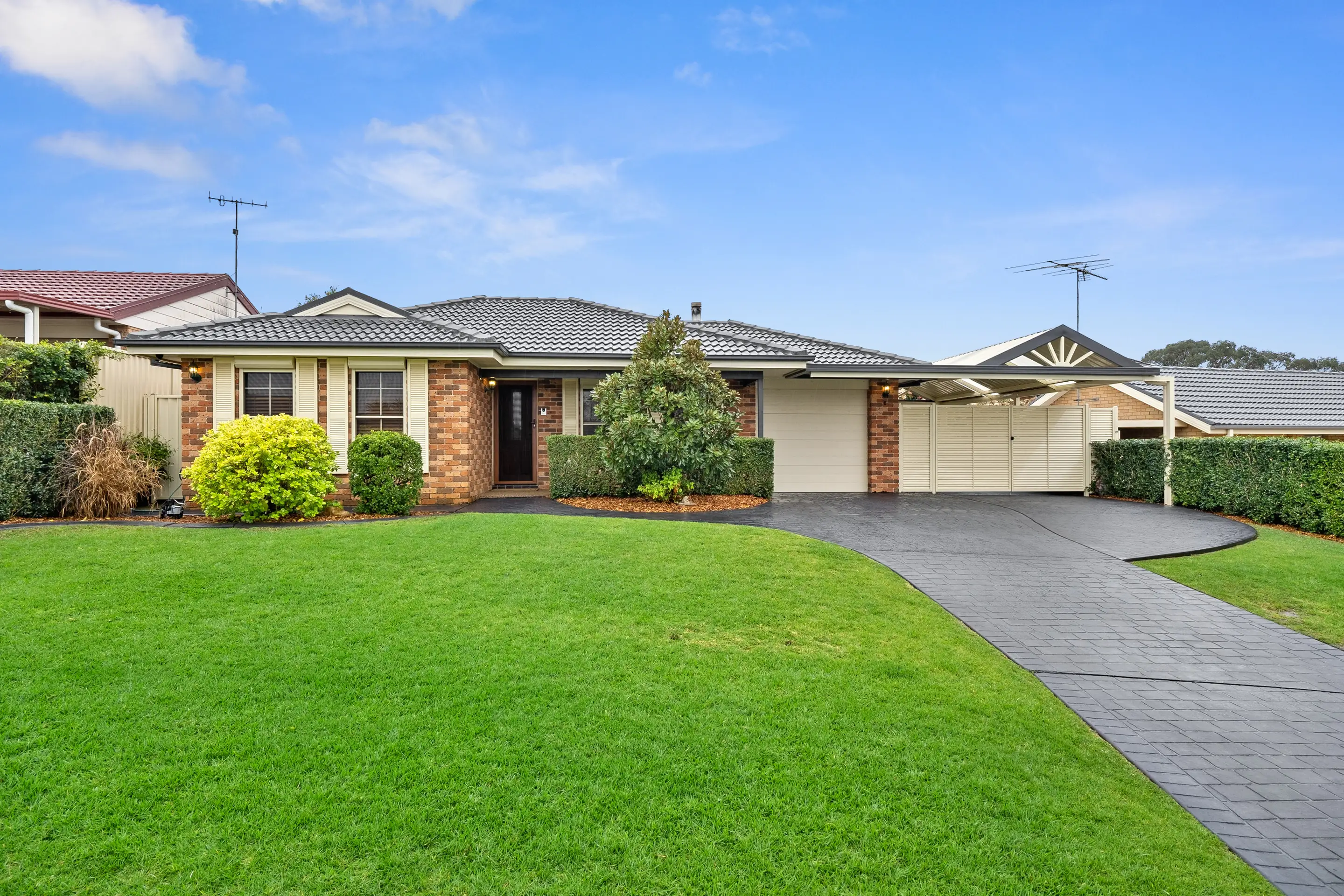 6 Ealing Place, Quakers Hill Sold by Cutcliffe Properties - image 1