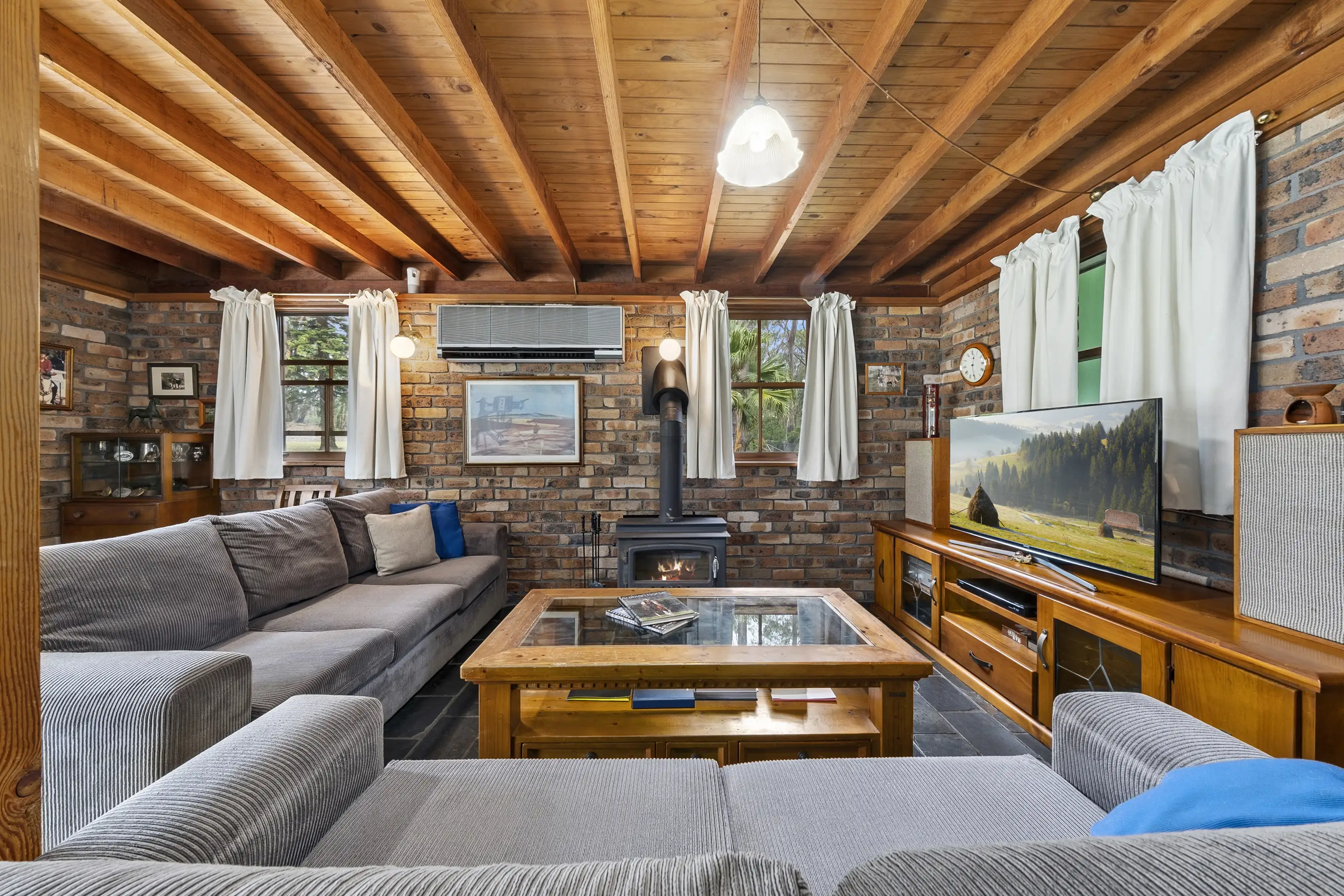 669 West Portland Road, Lower Portland Sold by Cutcliffe Properties - image 6