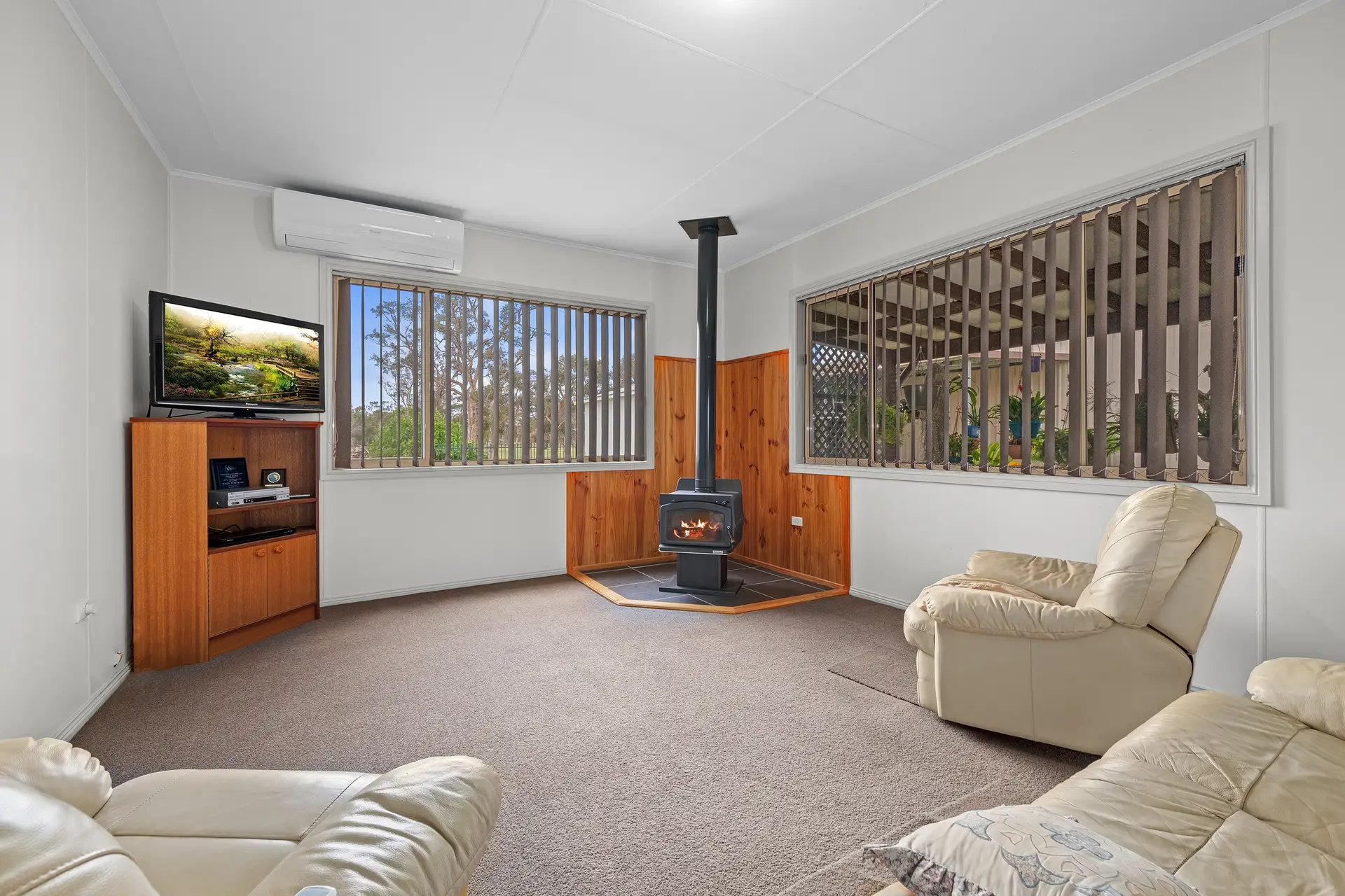 79-85 Devlin Road, Castlereagh Sold by Cutcliffe Properties - image 1