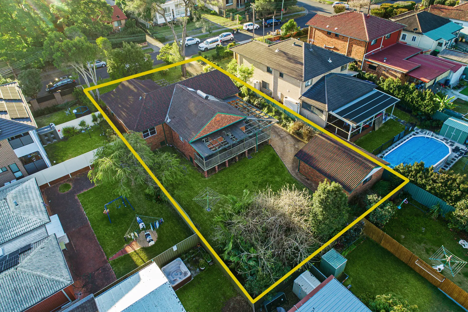 32 Avon Road, North Ryde Sold by Cutcliffe Properties - image 1