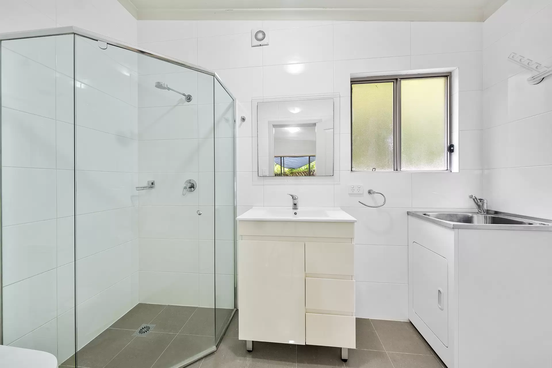 38b Mid Dural Road, Galston Leased by Cutcliffe Properties - image 1