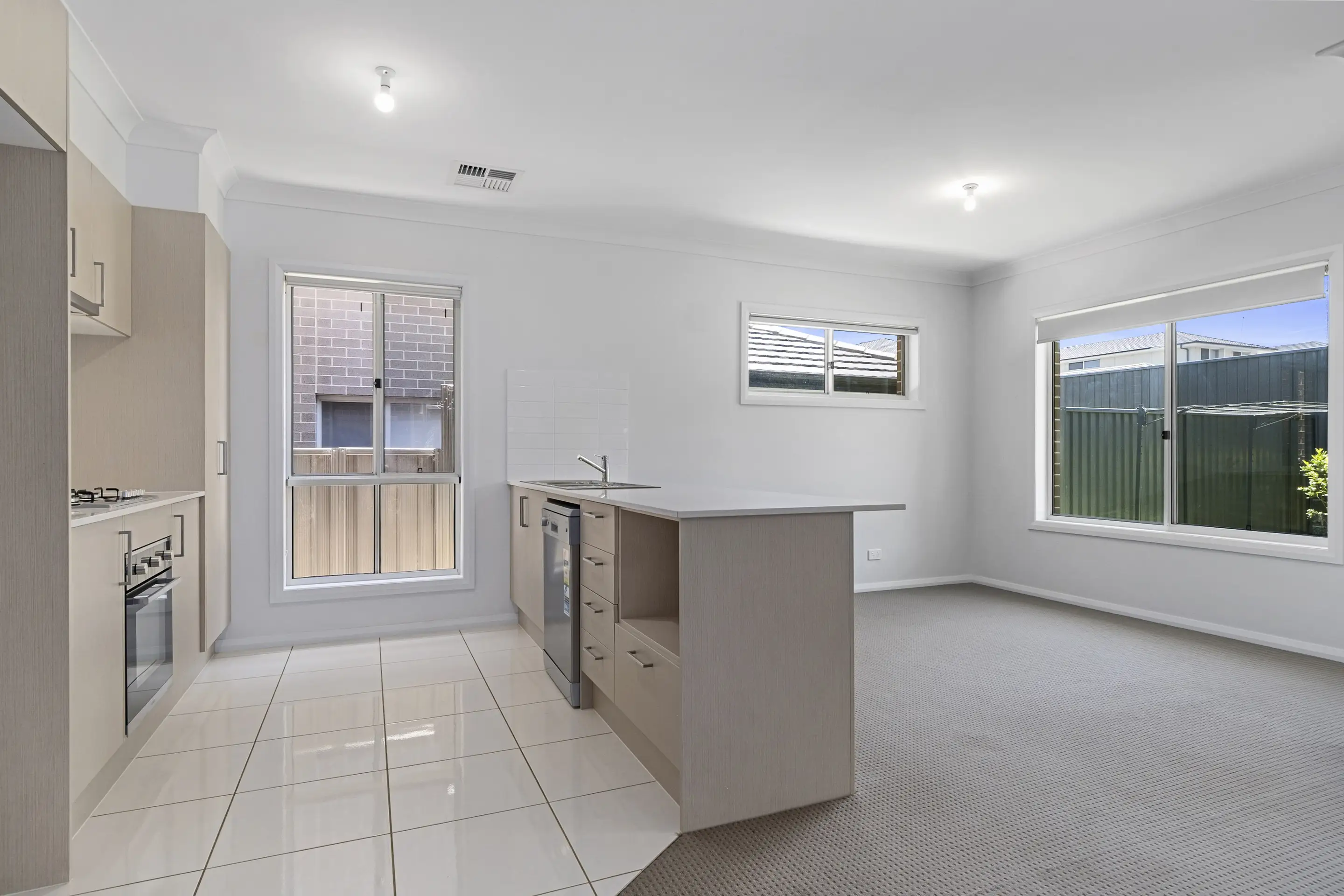 10 Nix Street, Box Hill Leased by Cutcliffe Properties - image 2