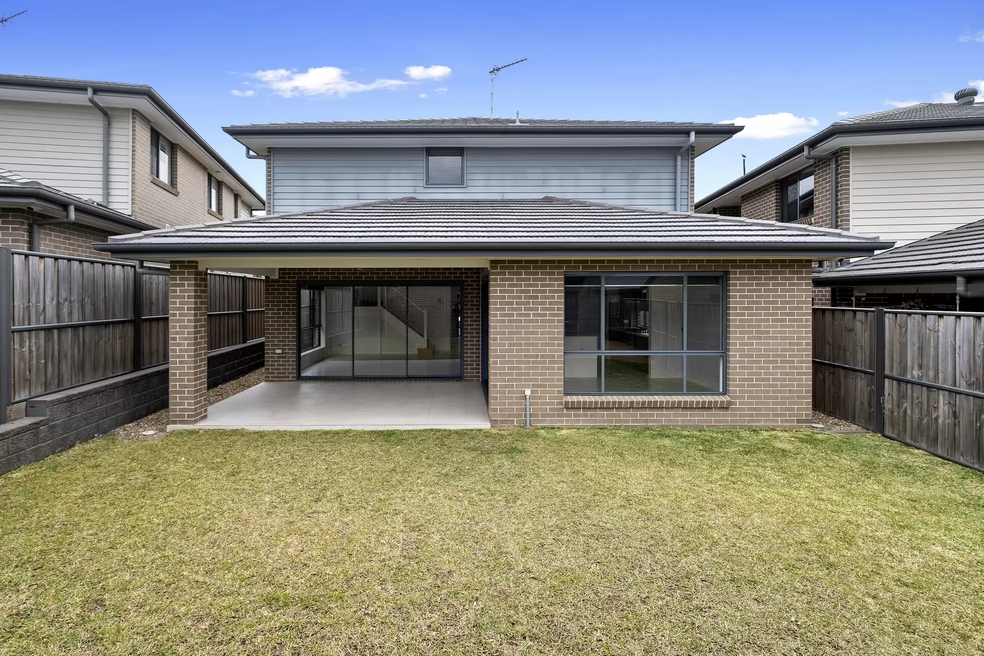 196 Greenview Parade, The Ponds Leased by Cutcliffe Properties - image 1