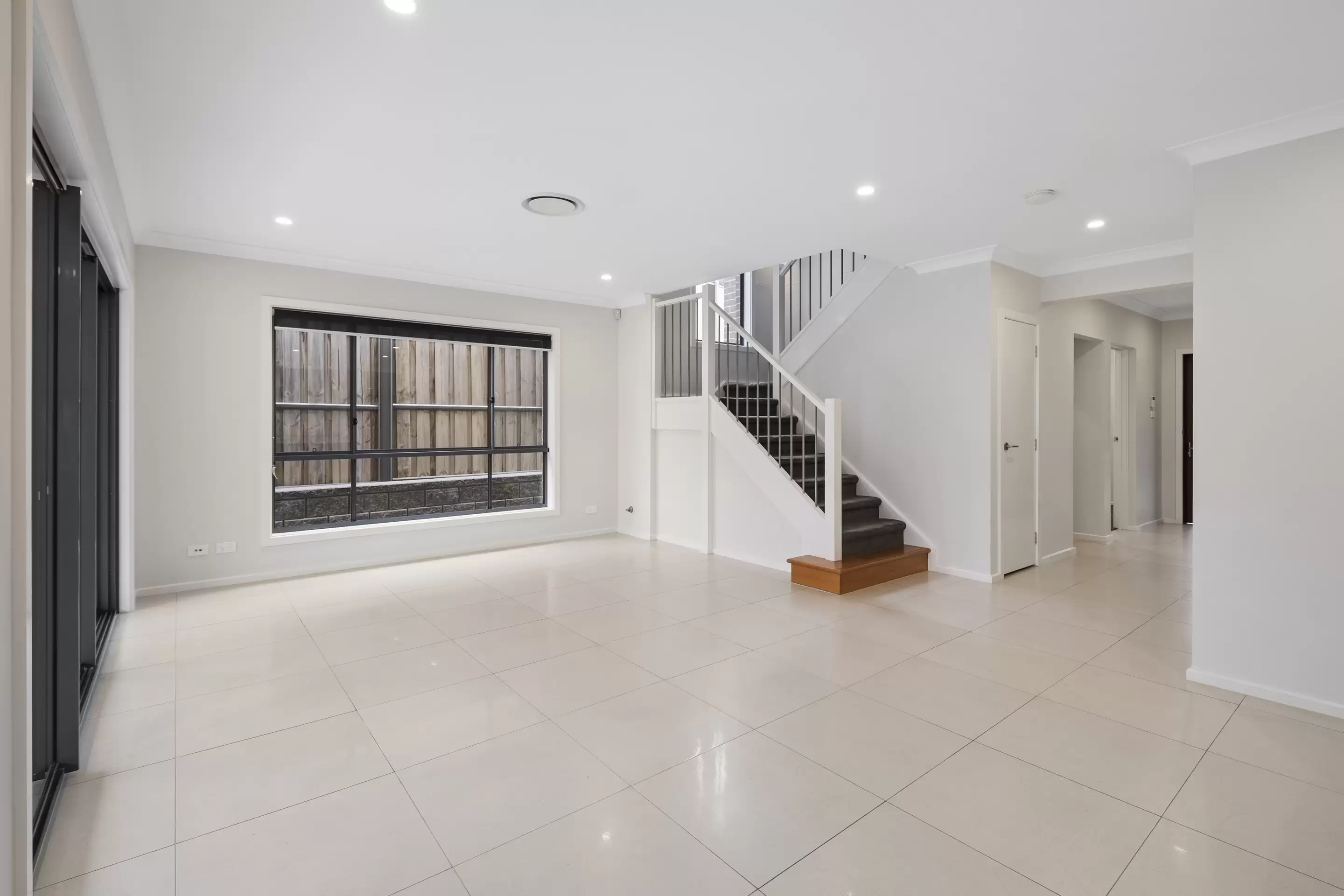 196 Greenview Parade, The Ponds Leased by Cutcliffe Properties - image 3