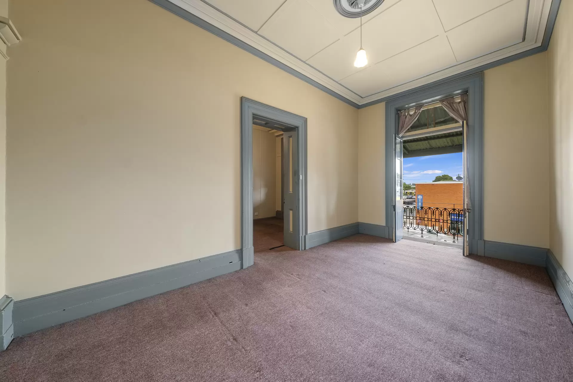 1/147 Windsor Street, Richmond Leased by Cutcliffe Properties - image 1