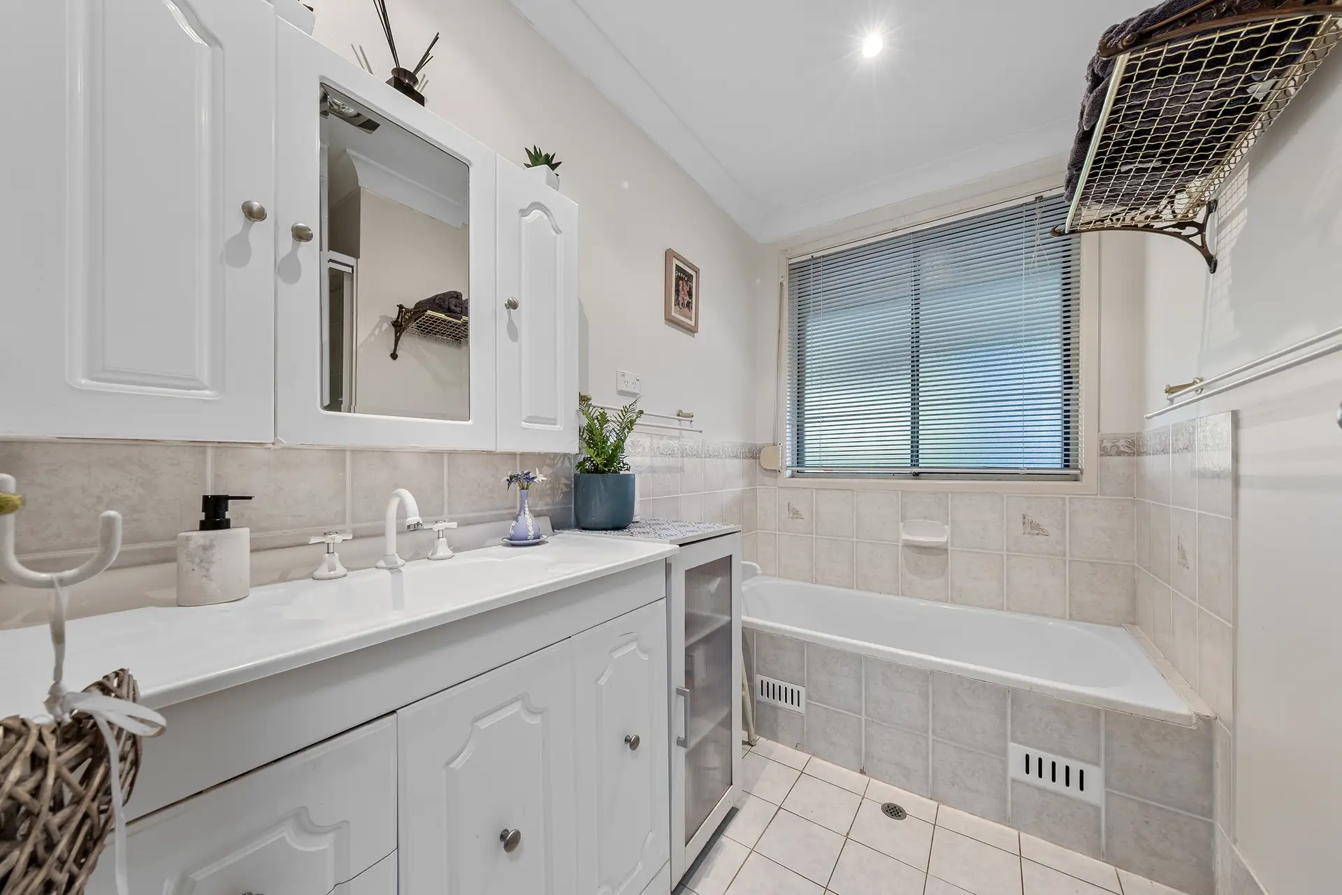 17 William Cox Drive, Richmond Sold by Cutcliffe Properties - image 1