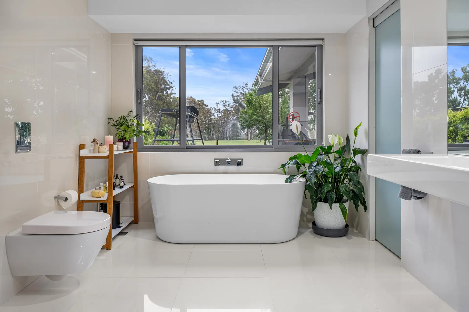 79-83 Sheredan Road, Castlereagh Sold by Cutcliffe Properties - image 1