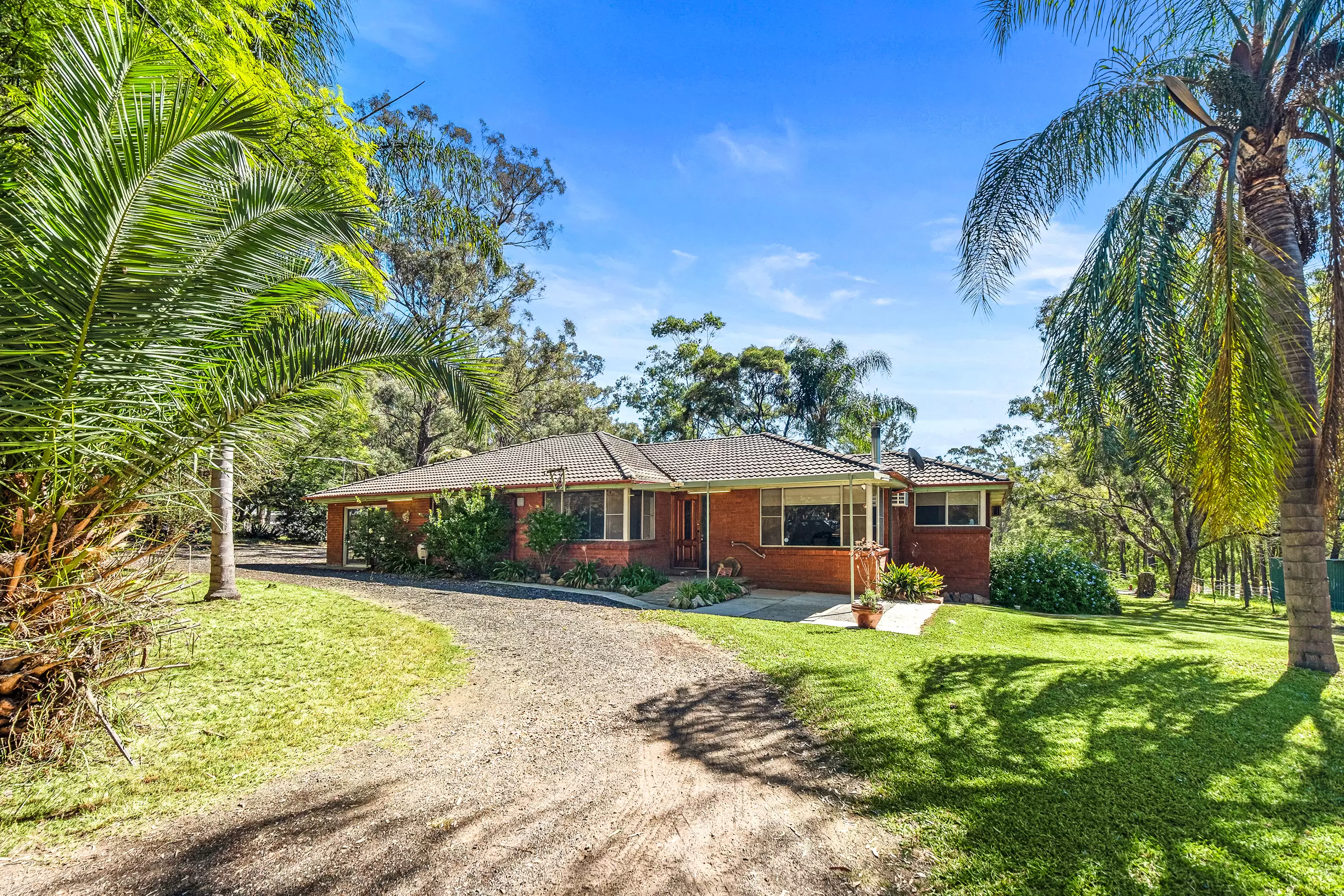 660 Old Pitt Town Road, Oakville For Sale by Cutcliffe Properties - image 1