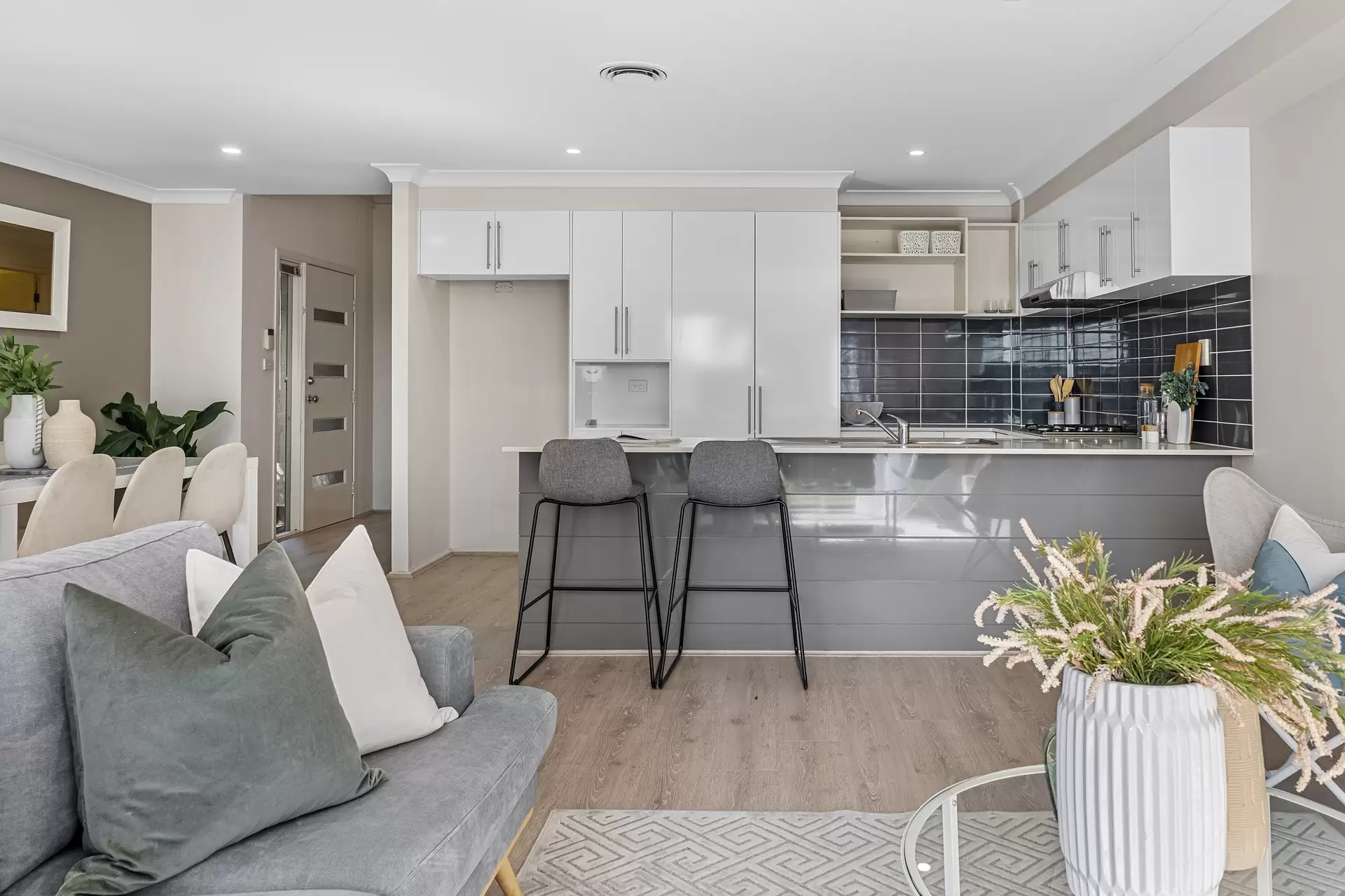 8/22 Wilson Road, Acacia Gardens Sold by Cutcliffe Properties - image 1