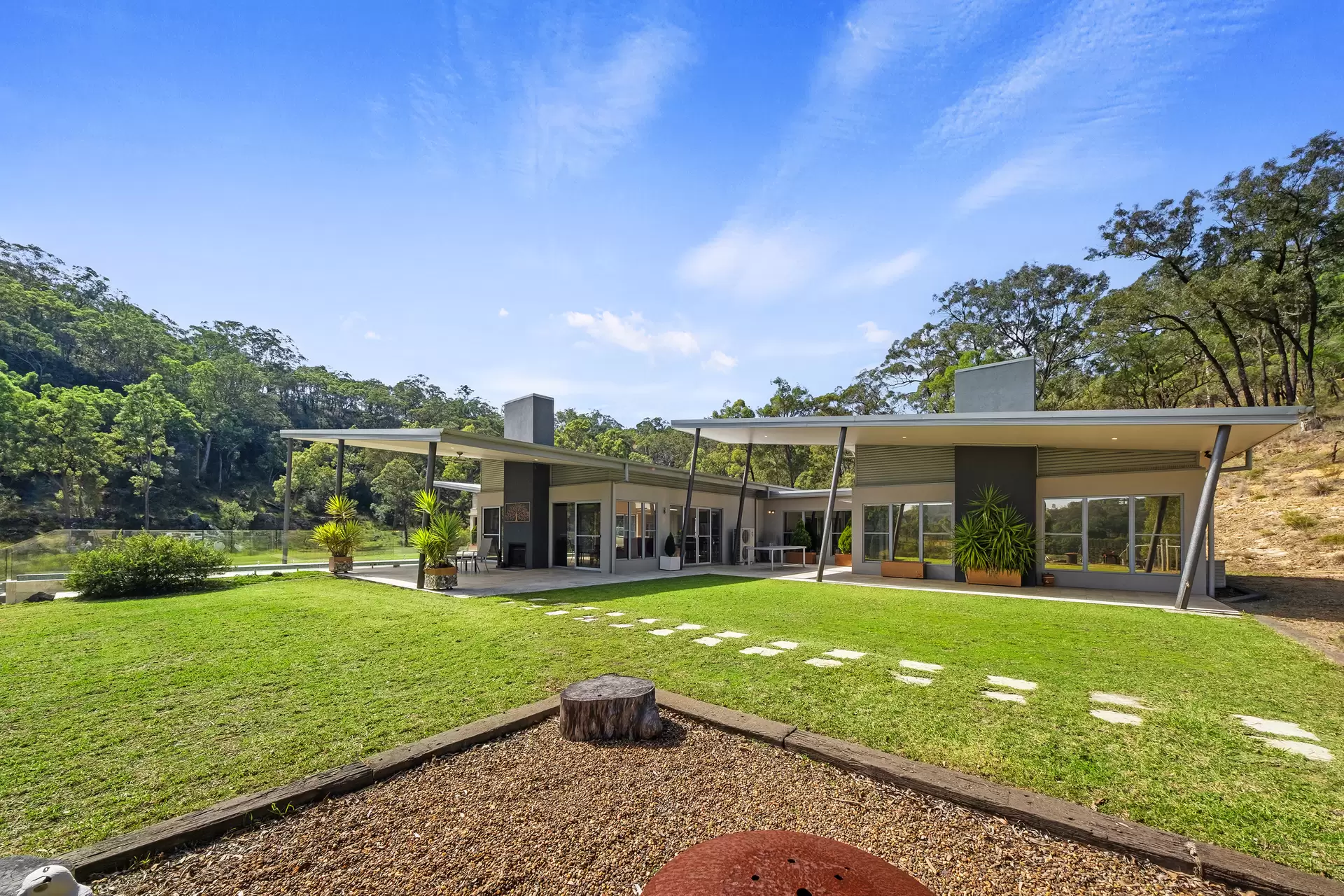 2/6299 Putty Road, Howes Valley Sold by Cutcliffe Properties - image 1