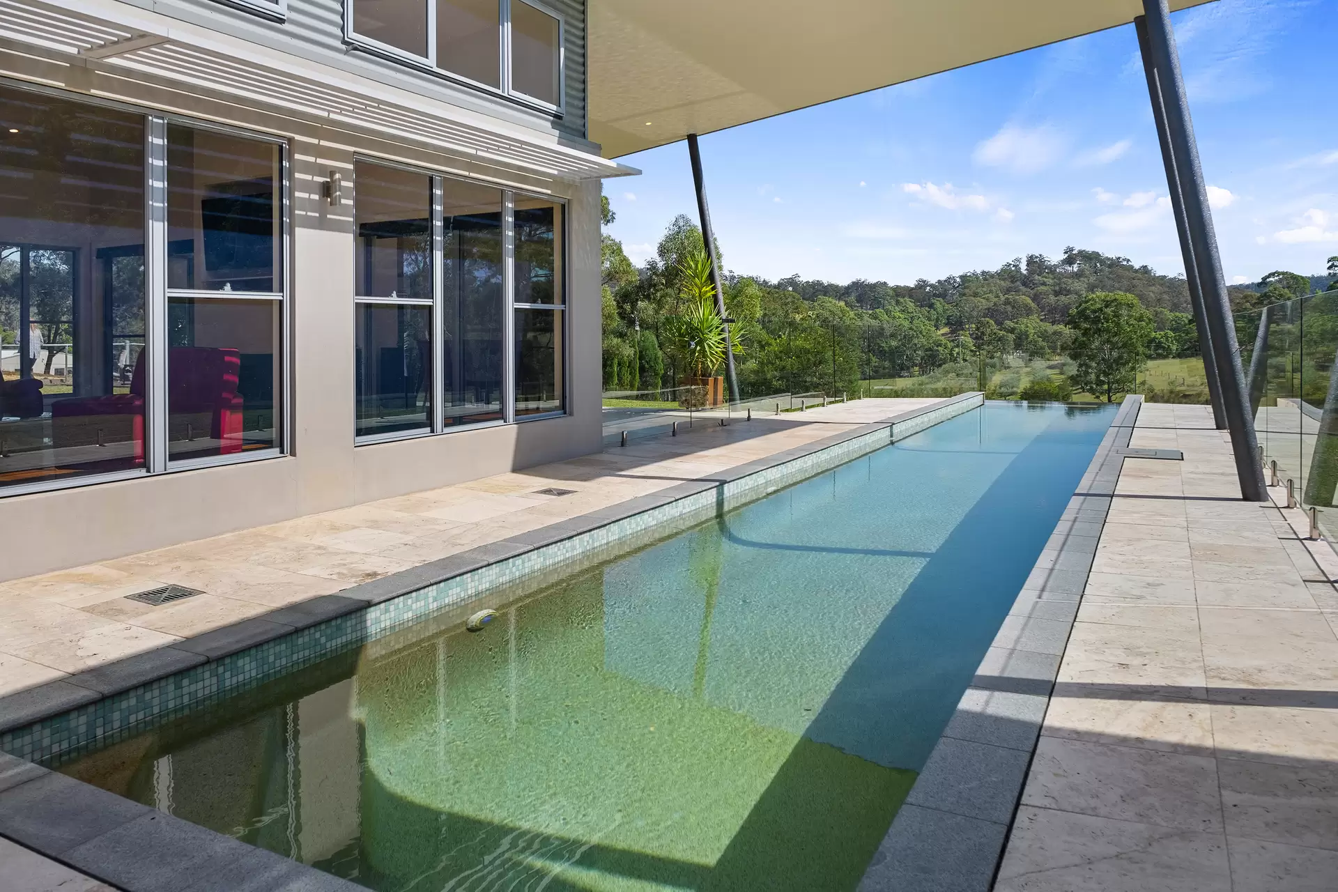 2/6299 Putty Road, Howes Valley Sold by Cutcliffe Properties - image 1