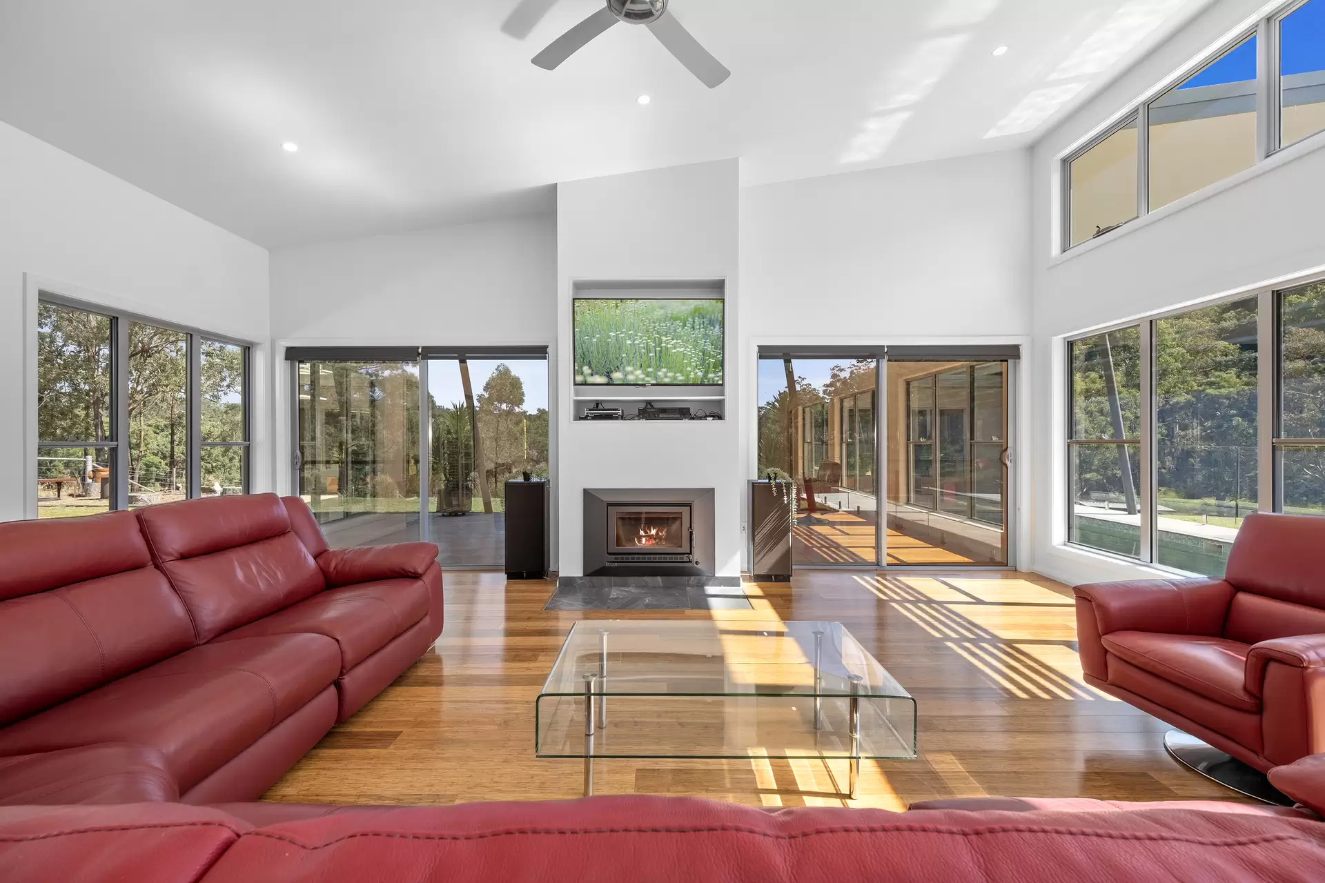 2/6299 Putty Road, Howes Valley Sold by Cutcliffe Properties - image 1