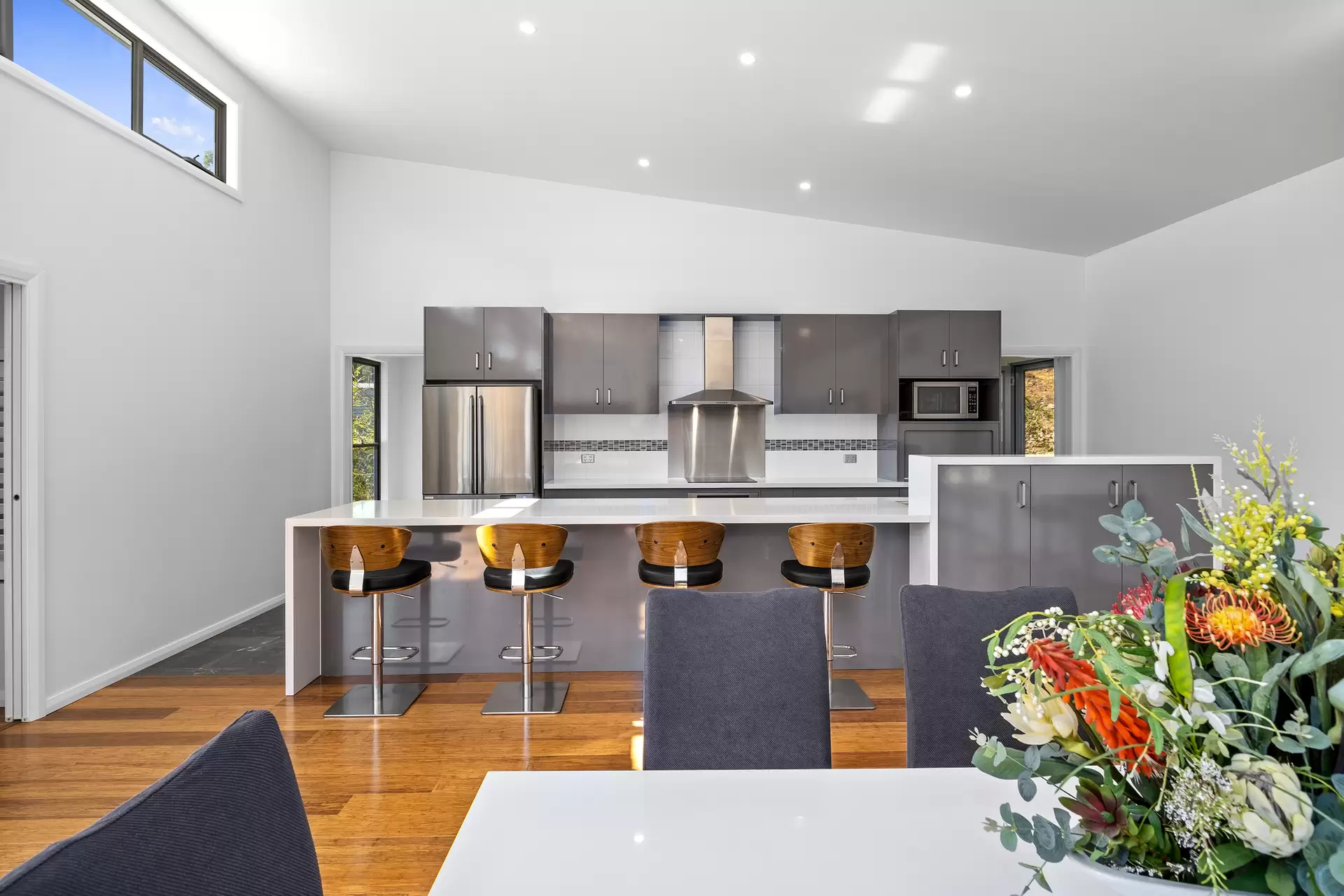 2/6299 Putty Road, Howes Valley Sold by Cutcliffe Properties - image 1