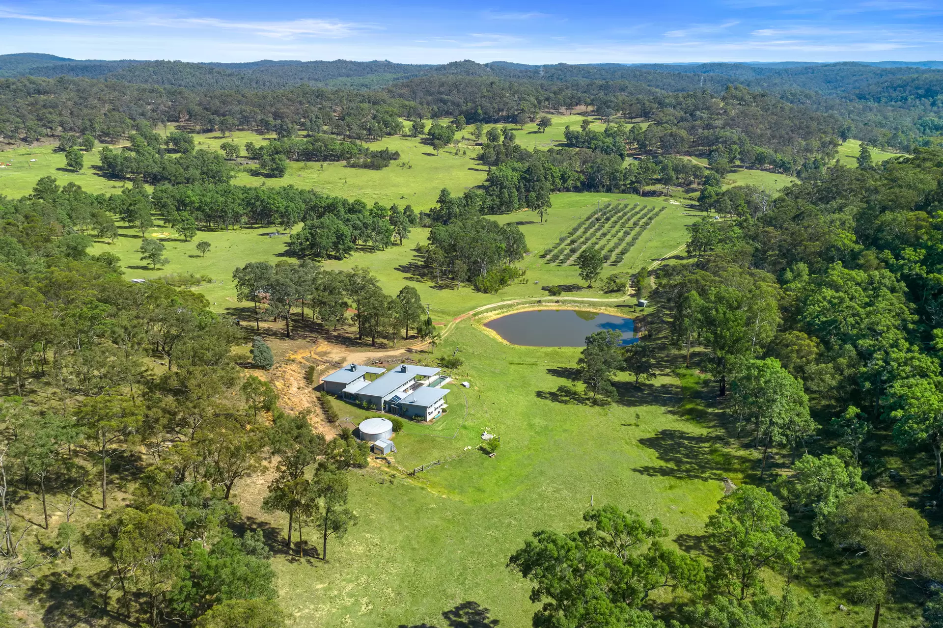 2/6299 Putty Road, Howes Valley Sold by Cutcliffe Properties - image 1