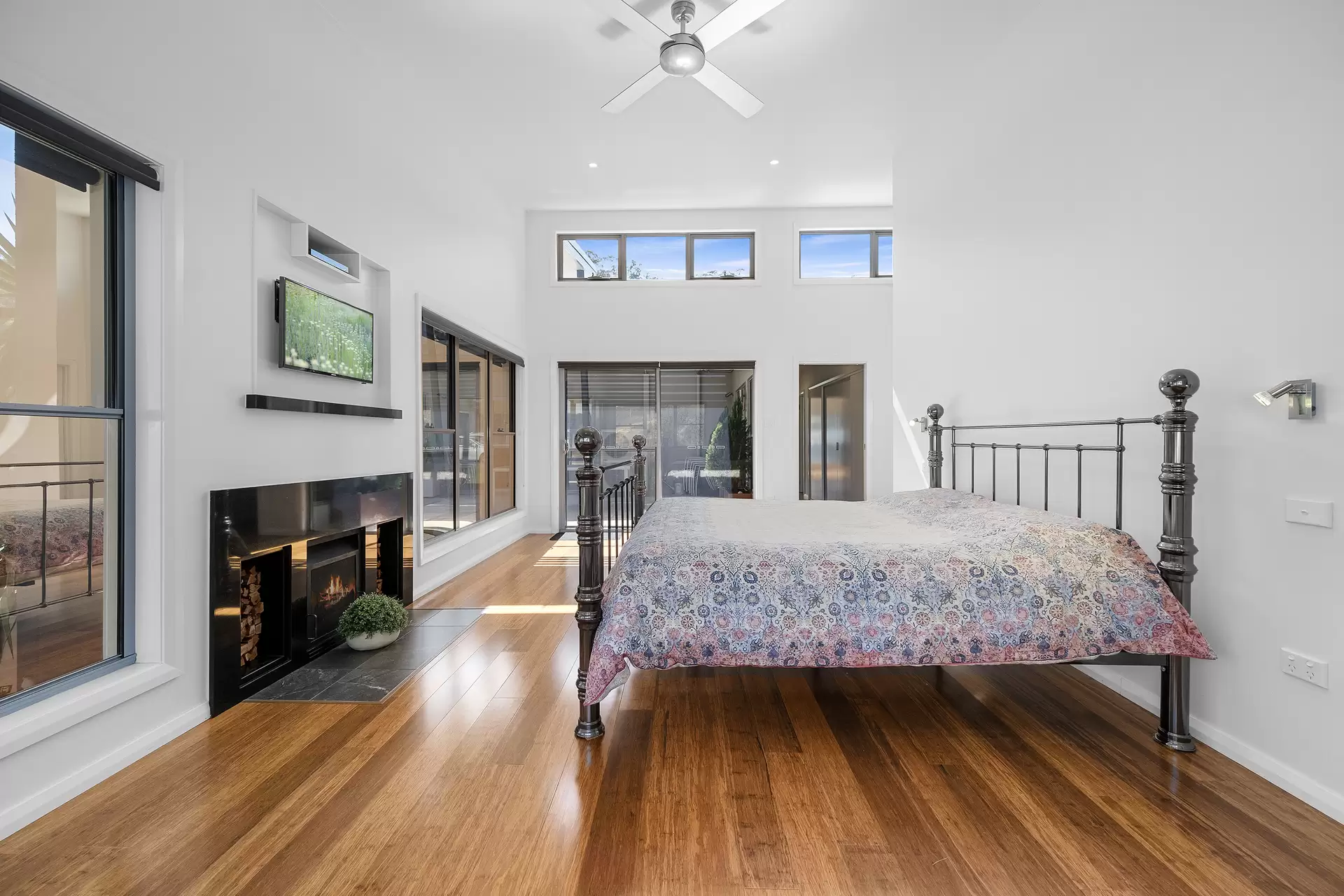 2/6299 Putty Road, Howes Valley Sold by Cutcliffe Properties - image 1
