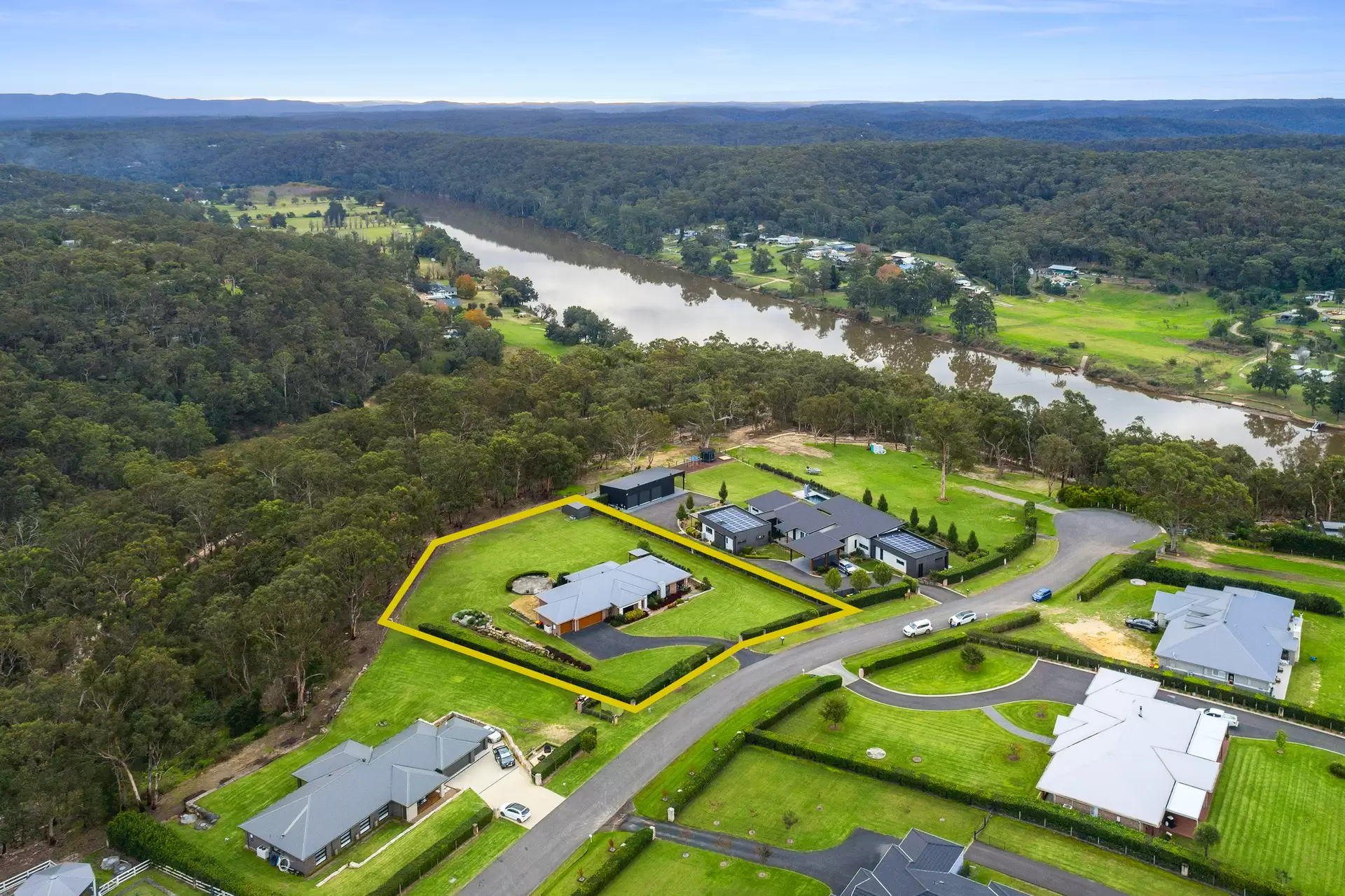 8 Moss Ridge, Sackville North Sold by Cutcliffe Properties - image 1