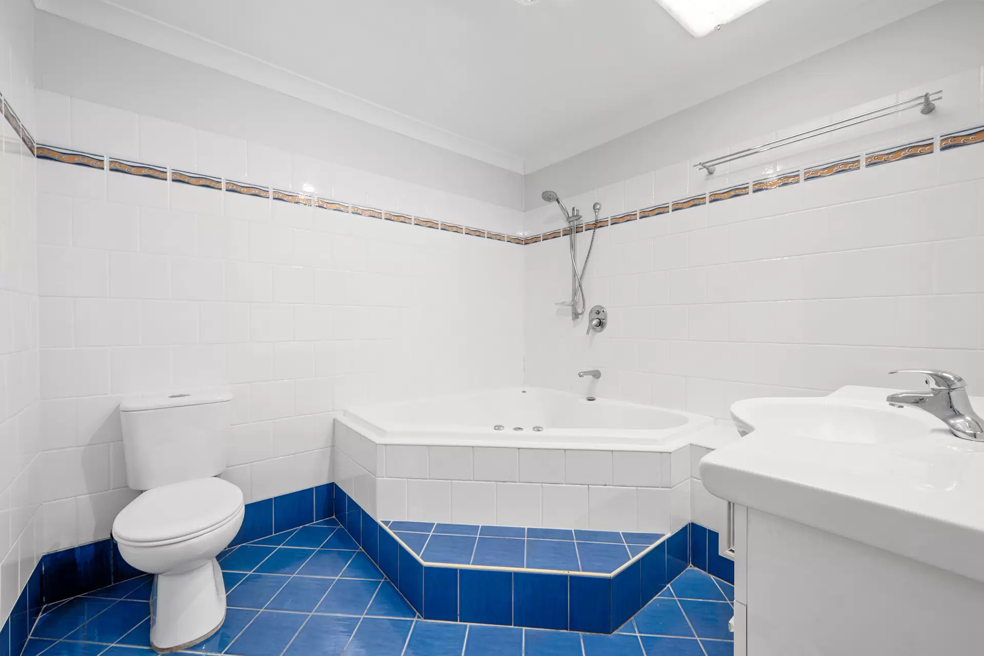 196 Golden Valley Drive, Glossodia Sold by Cutcliffe Properties - image 1