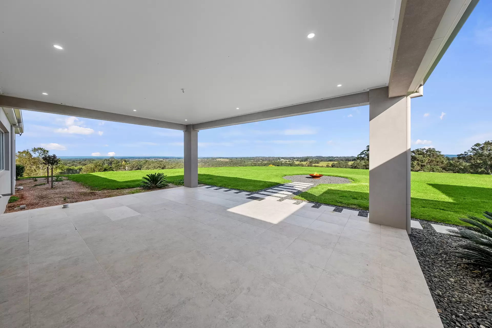 208 East Kurrajong Road, East Kurrajong Sold by Cutcliffe Properties - image 1