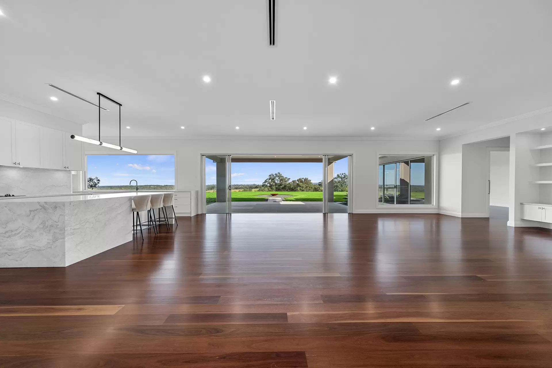 208 East Kurrajong Road, East Kurrajong Sold by Cutcliffe Properties - image 1