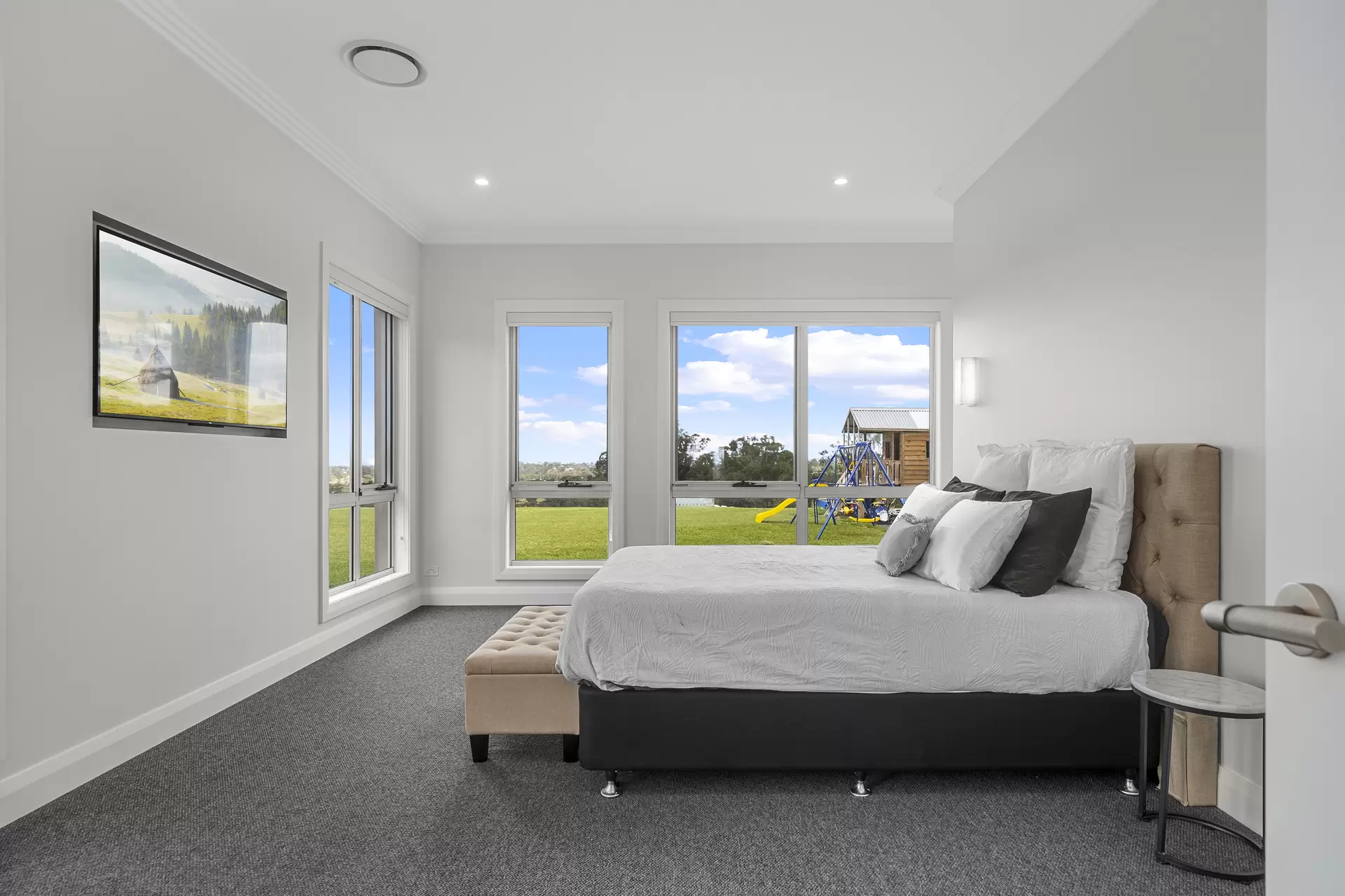 208 East Kurrajong Road, East Kurrajong Sold by Cutcliffe Properties - image 1
