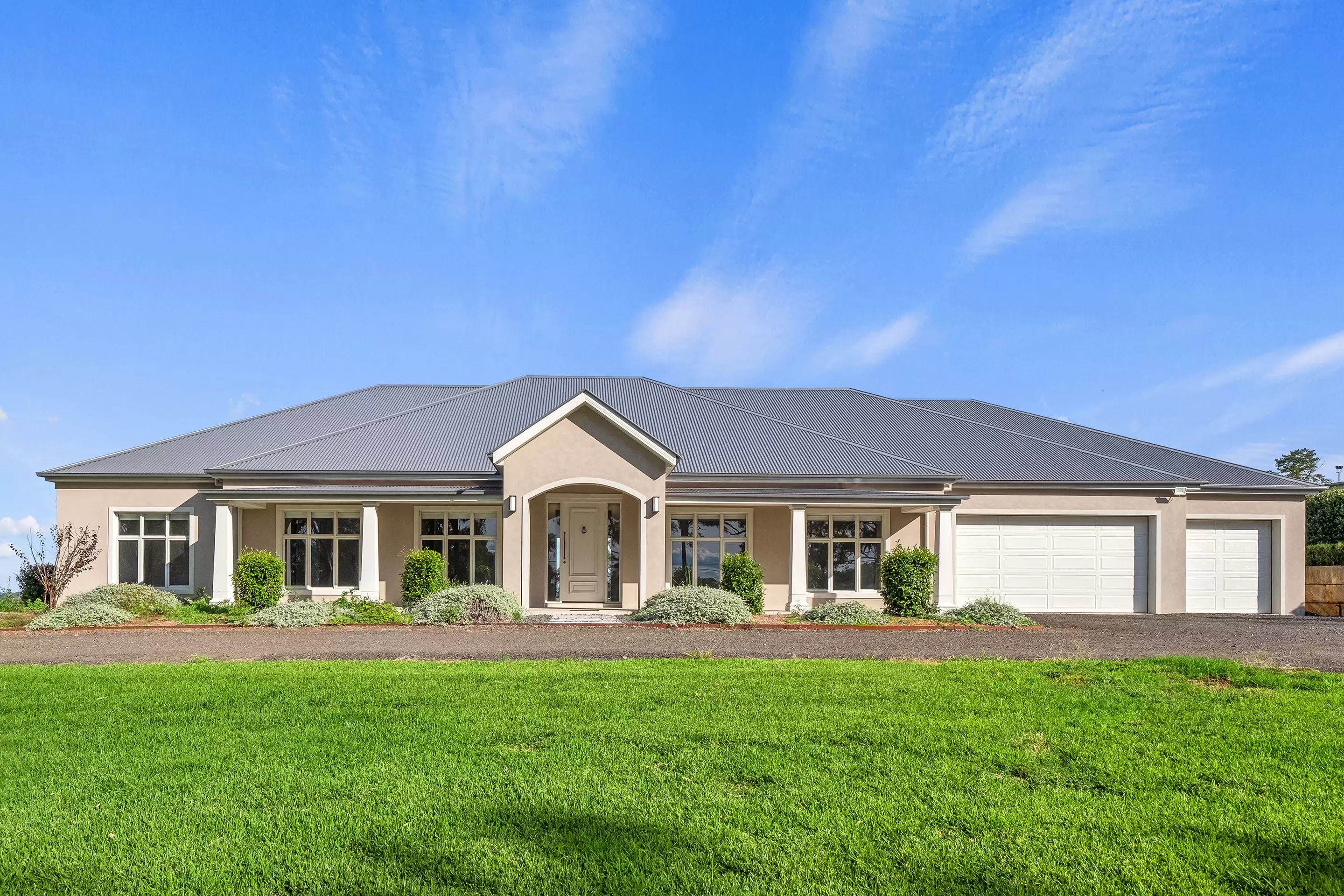 208 East Kurrajong Road, East Kurrajong Sold by Cutcliffe Properties - image 1