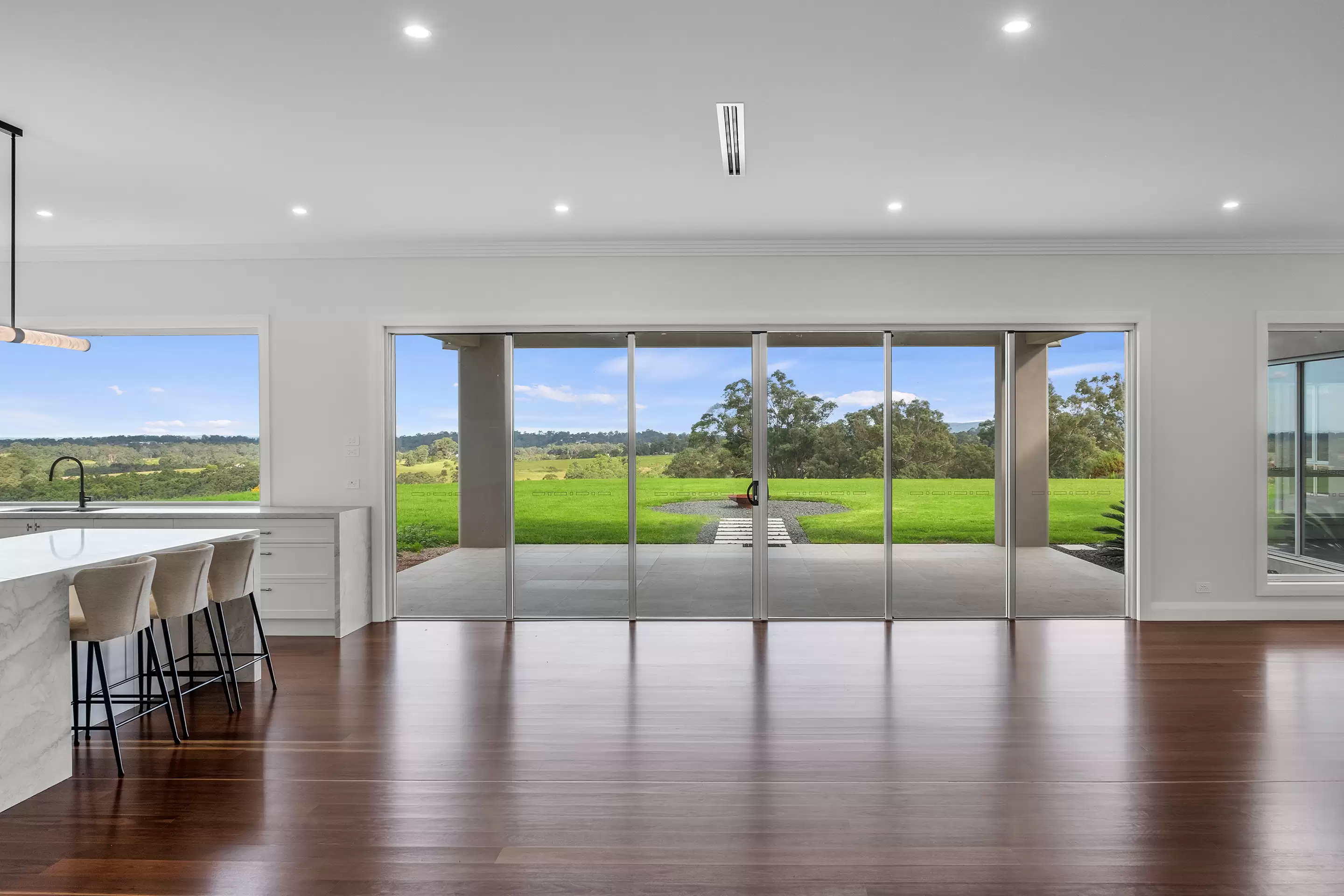 208 East Kurrajong Road, East Kurrajong Sold by Cutcliffe Properties - image 9