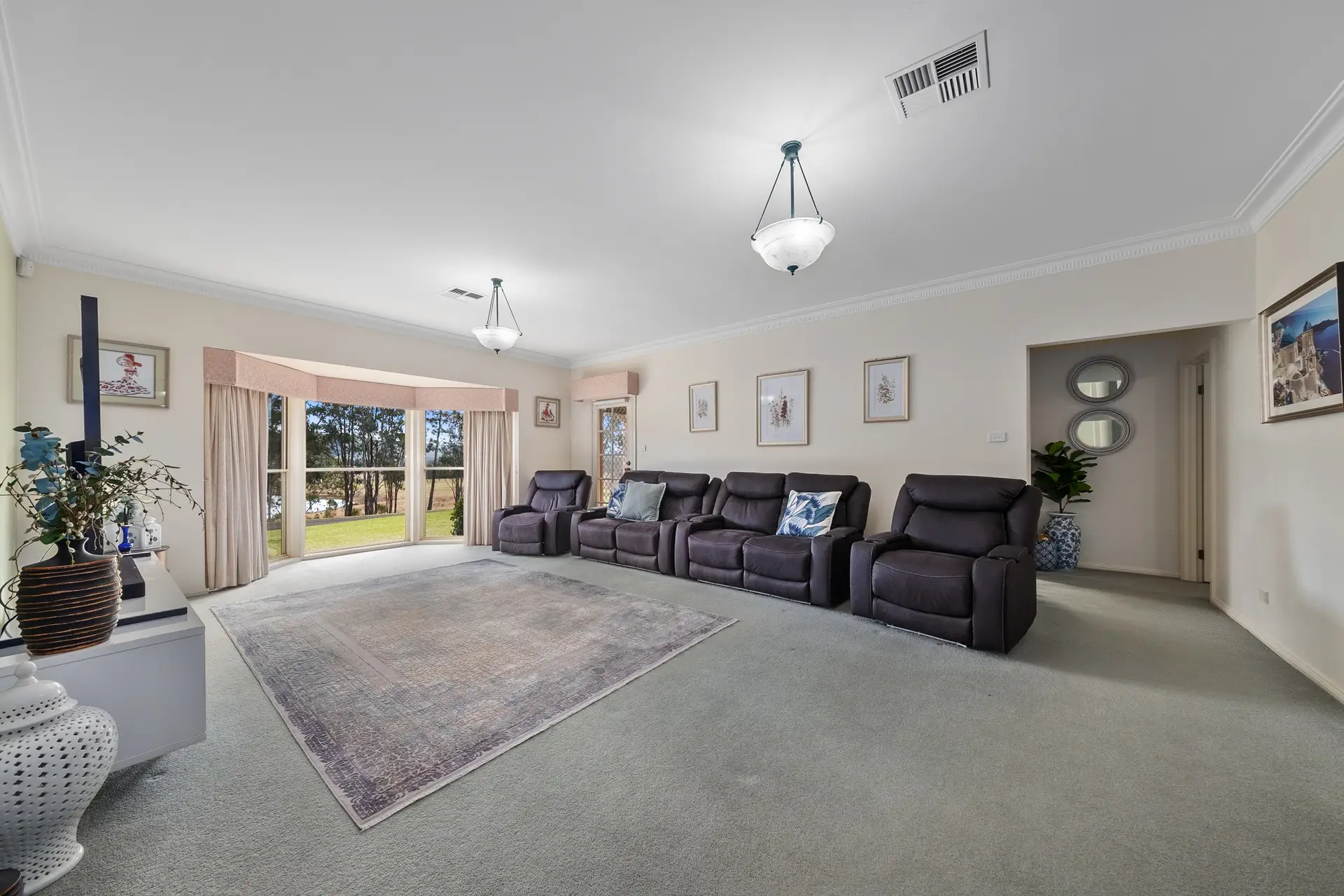 236 East Wilchard Road, Castlereagh Sold by Cutcliffe Properties - image 1