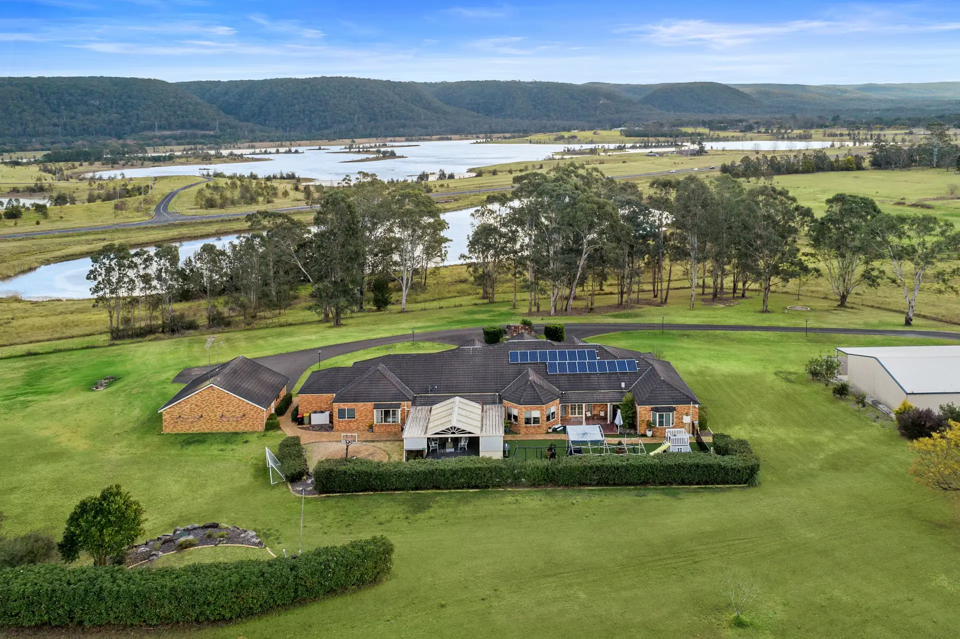236 East Wilchard Road, Castlereagh Sold by Cutcliffe Properties - image 1