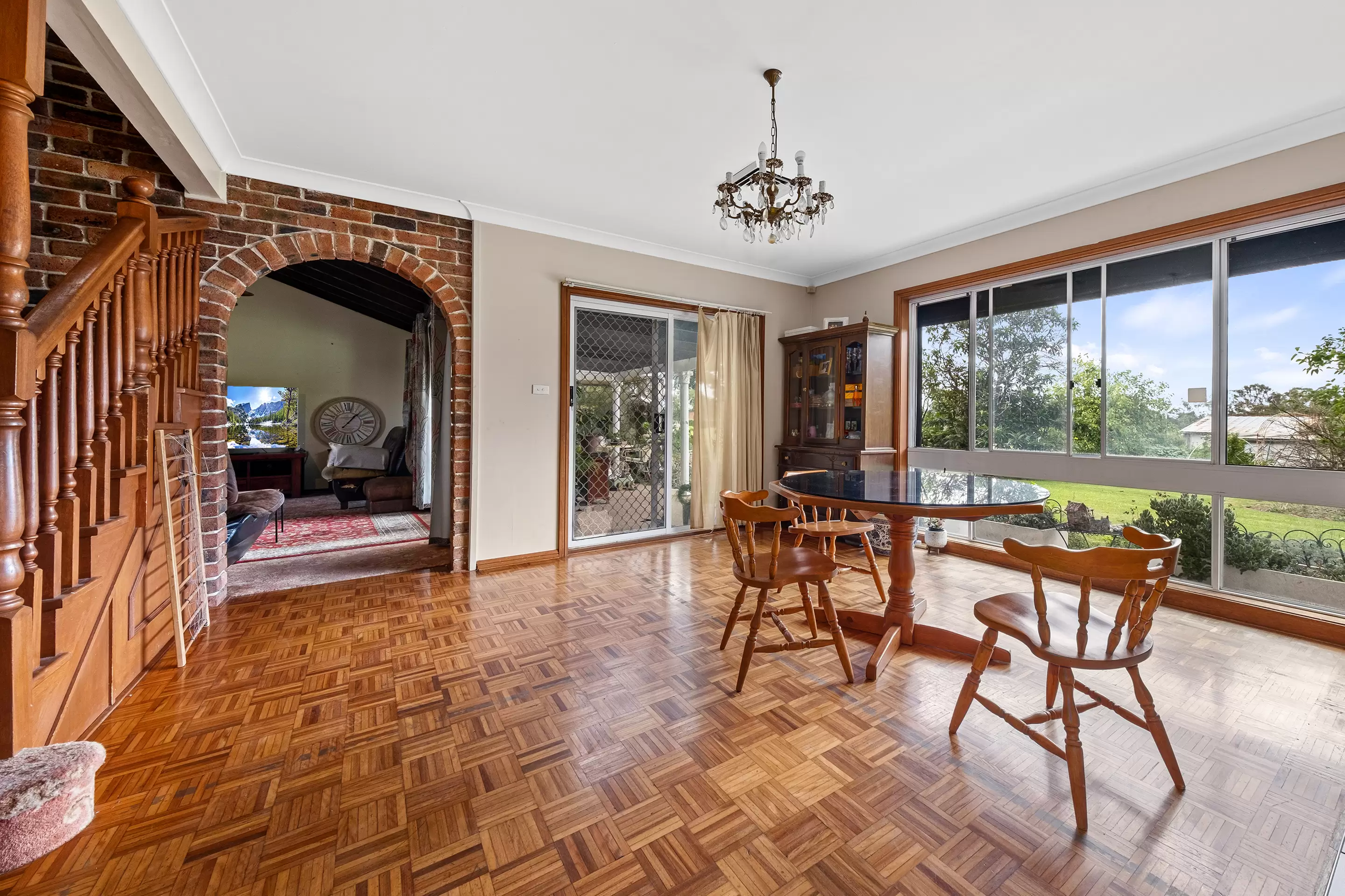 187 Glenidol Road, Oakville Sold by Cutcliffe Properties - image 7