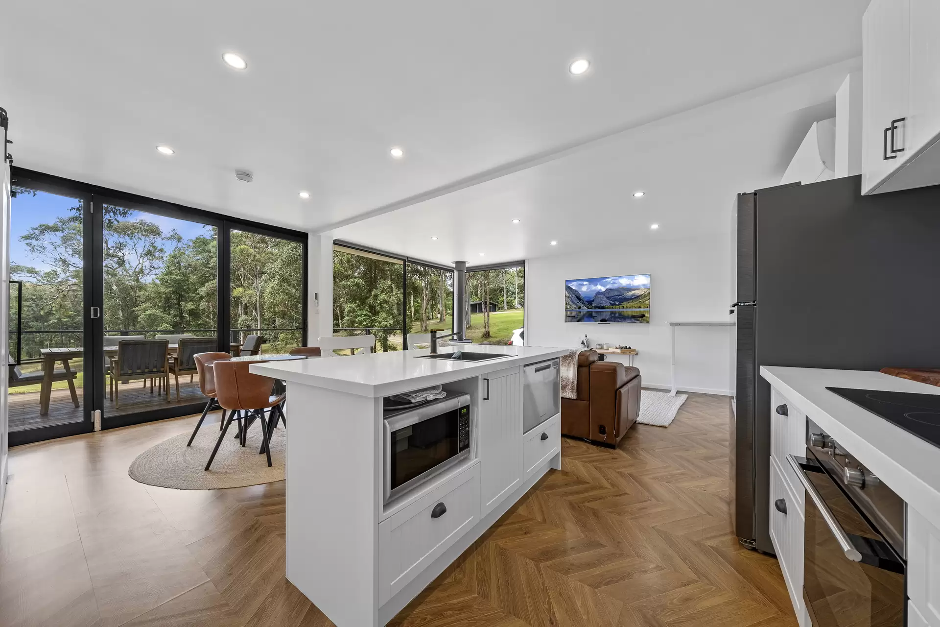 1 Sams Way, Mountain Lagoon Sold by Cutcliffe Properties - image 1