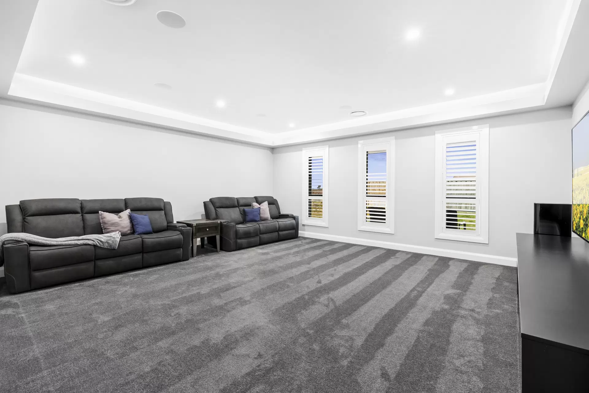 23 Eden Circuit, Pitt Town Sold by Cutcliffe Properties - image 1