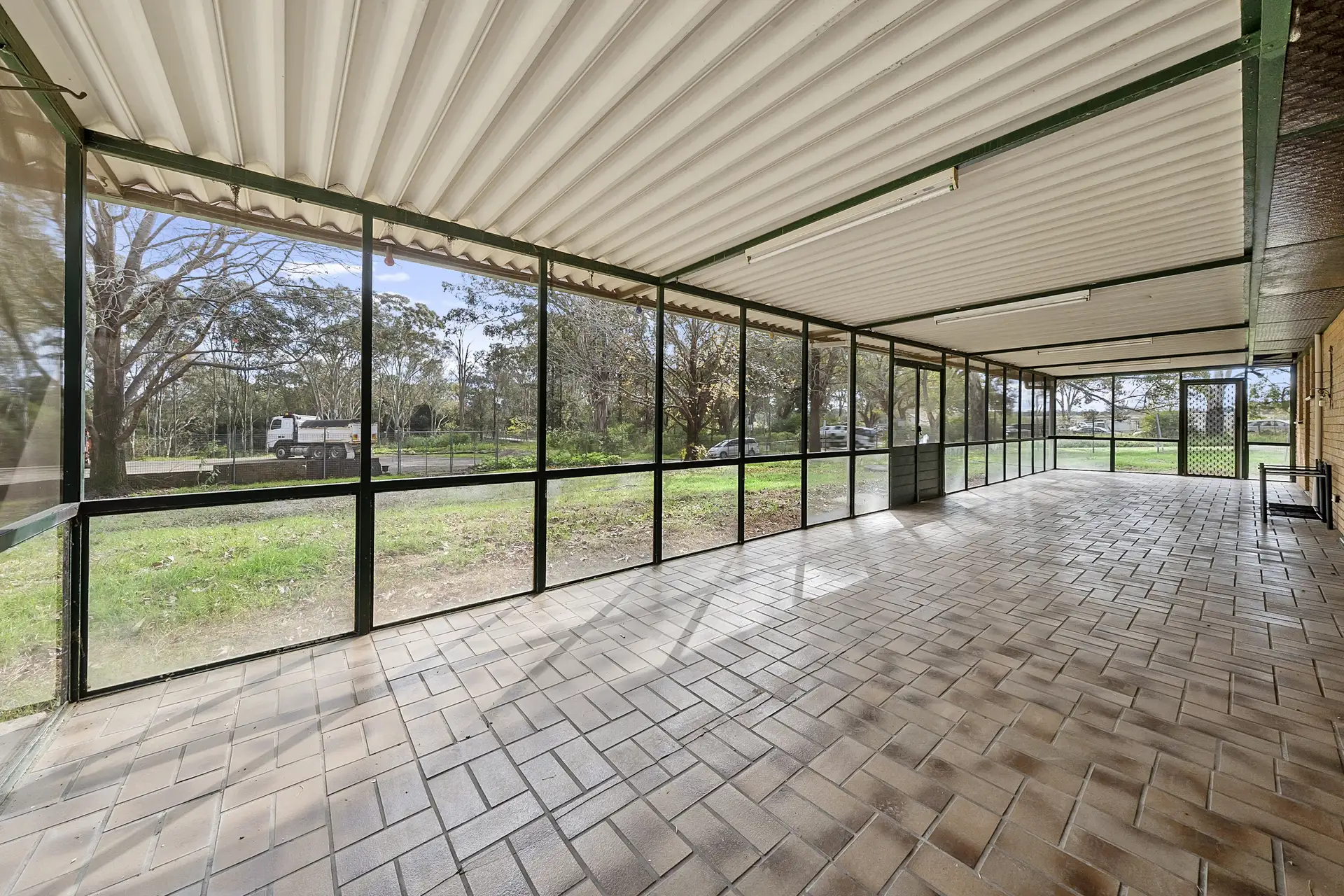 380 Eighth Avenue, Shanes Park Sold by Cutcliffe Properties - image 1
