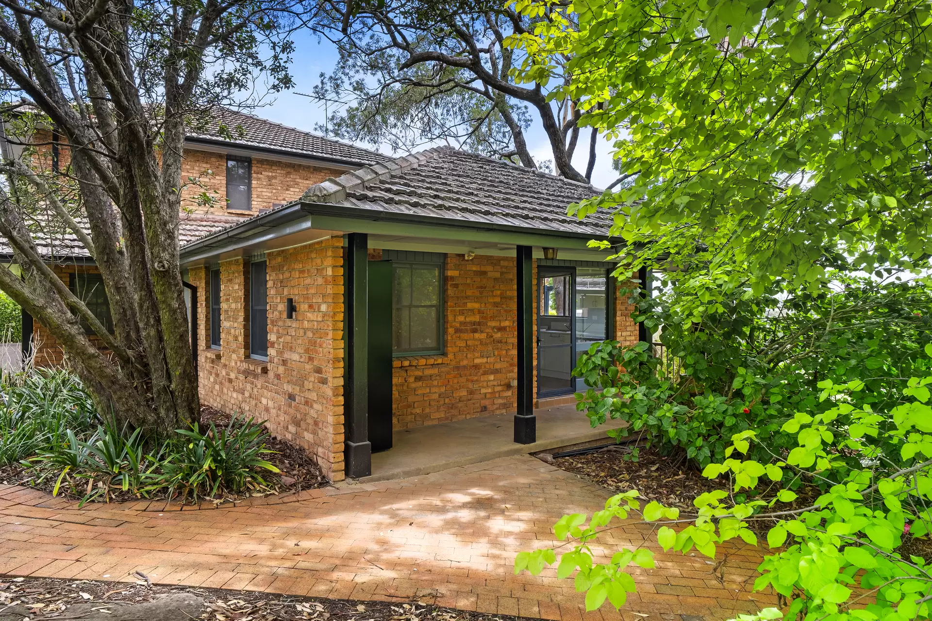 1/18-20 Mile End Road, Rouse Hill Leased by Cutcliffe Properties - image 1
