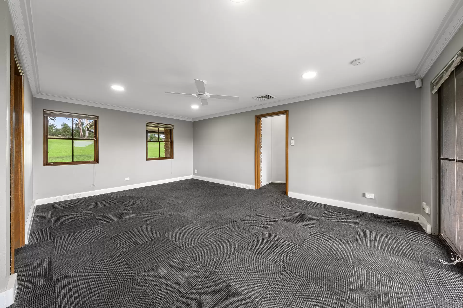 1/18-20 Mile End Road, Rouse Hill Leased by Cutcliffe Properties - image 1