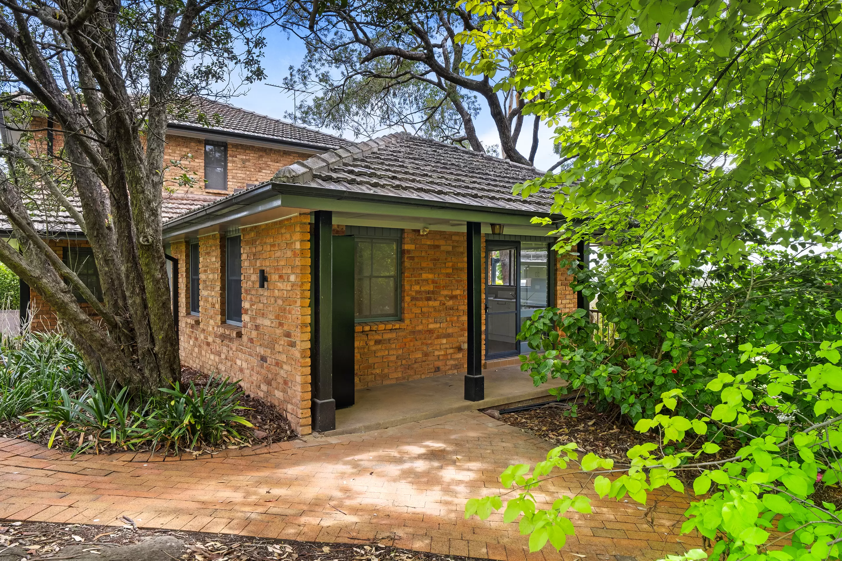 1/18-20 Mile End Road, Rouse Hill Leased by Cutcliffe Properties - image 1