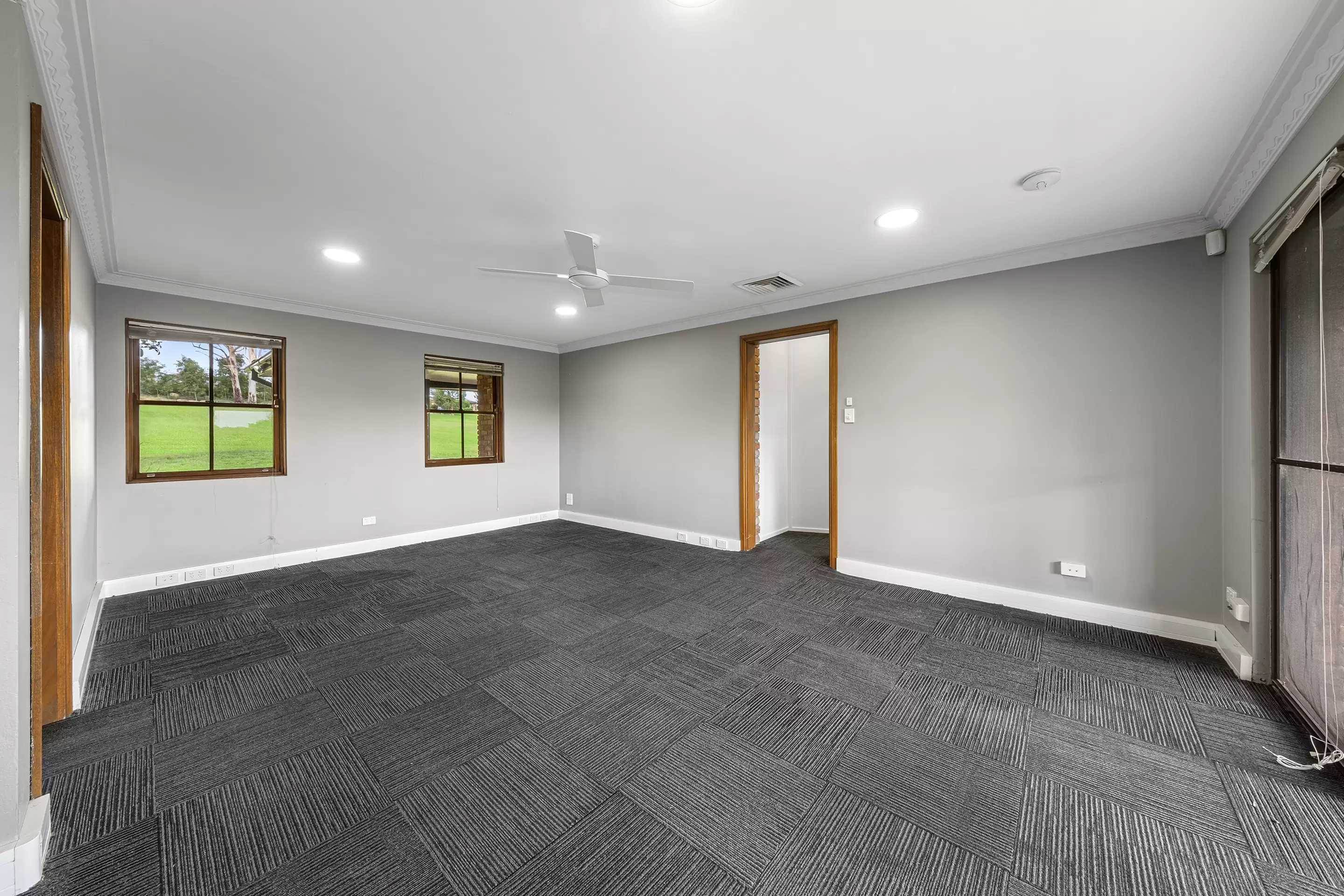 1/18-20 Mile End Road, Rouse Hill Leased by Cutcliffe Properties - image 2
