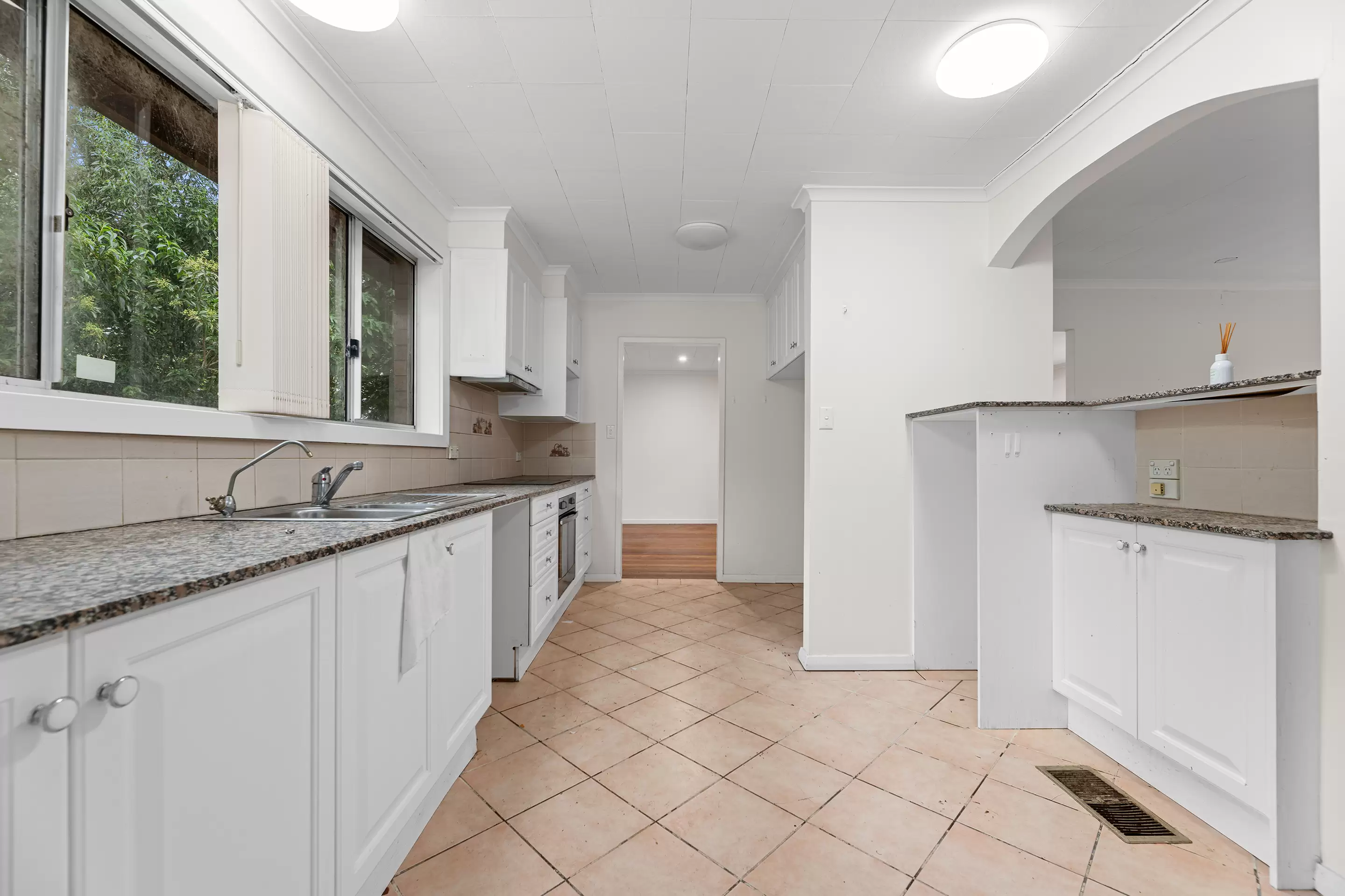 3 Garthowen Crescent, Castle Hill For Lease by Cutcliffe Properties - image 2