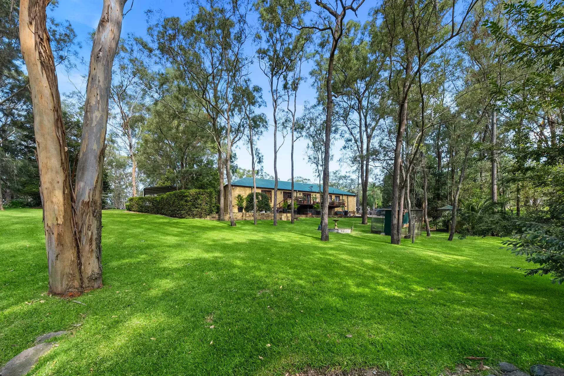 654 Old Pitt Town Road, Oakville Sold by Cutcliffe Properties - image 1