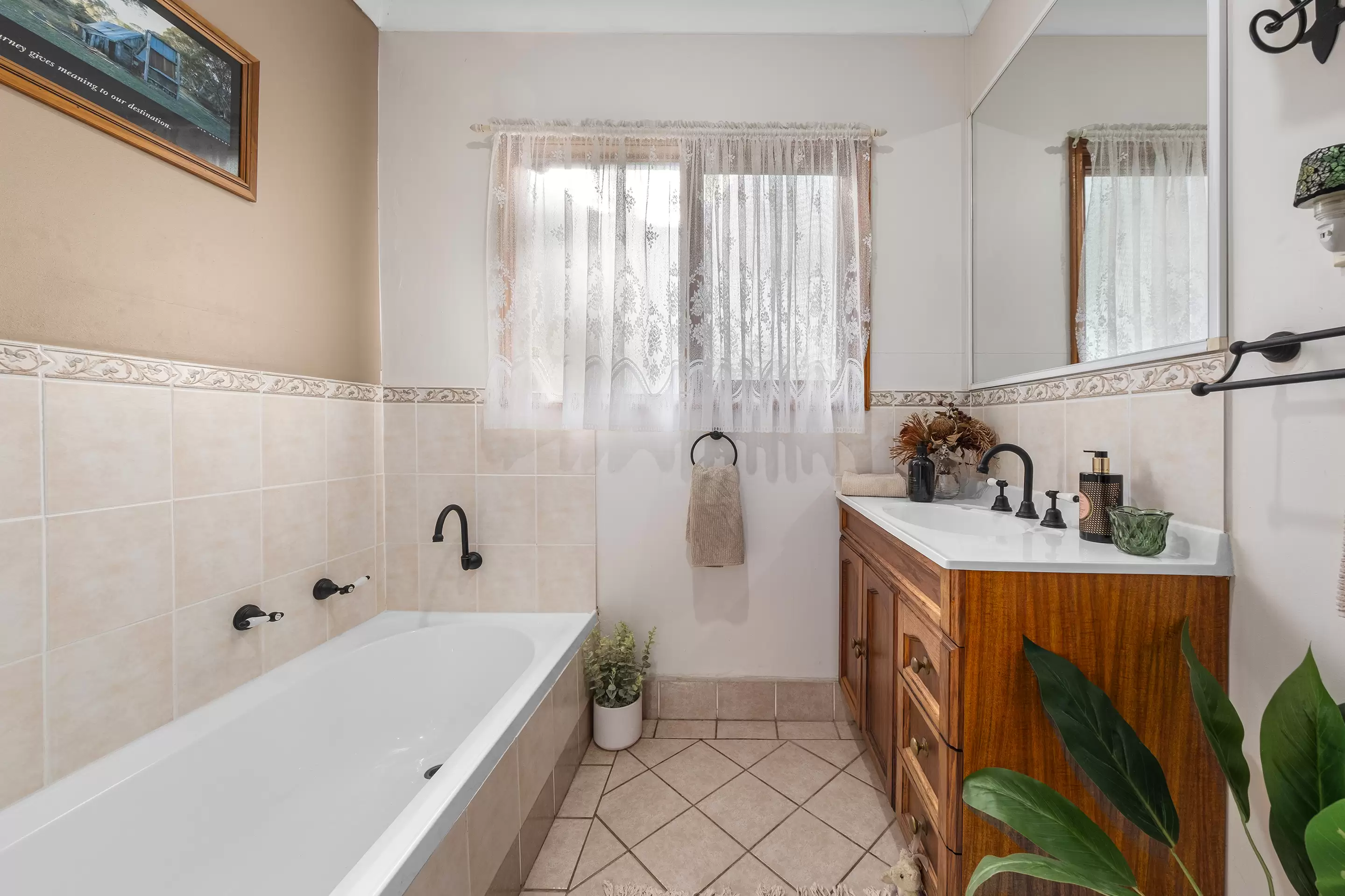 654 Old Pitt Town Road, Oakville Sold by Cutcliffe Properties - image 10
