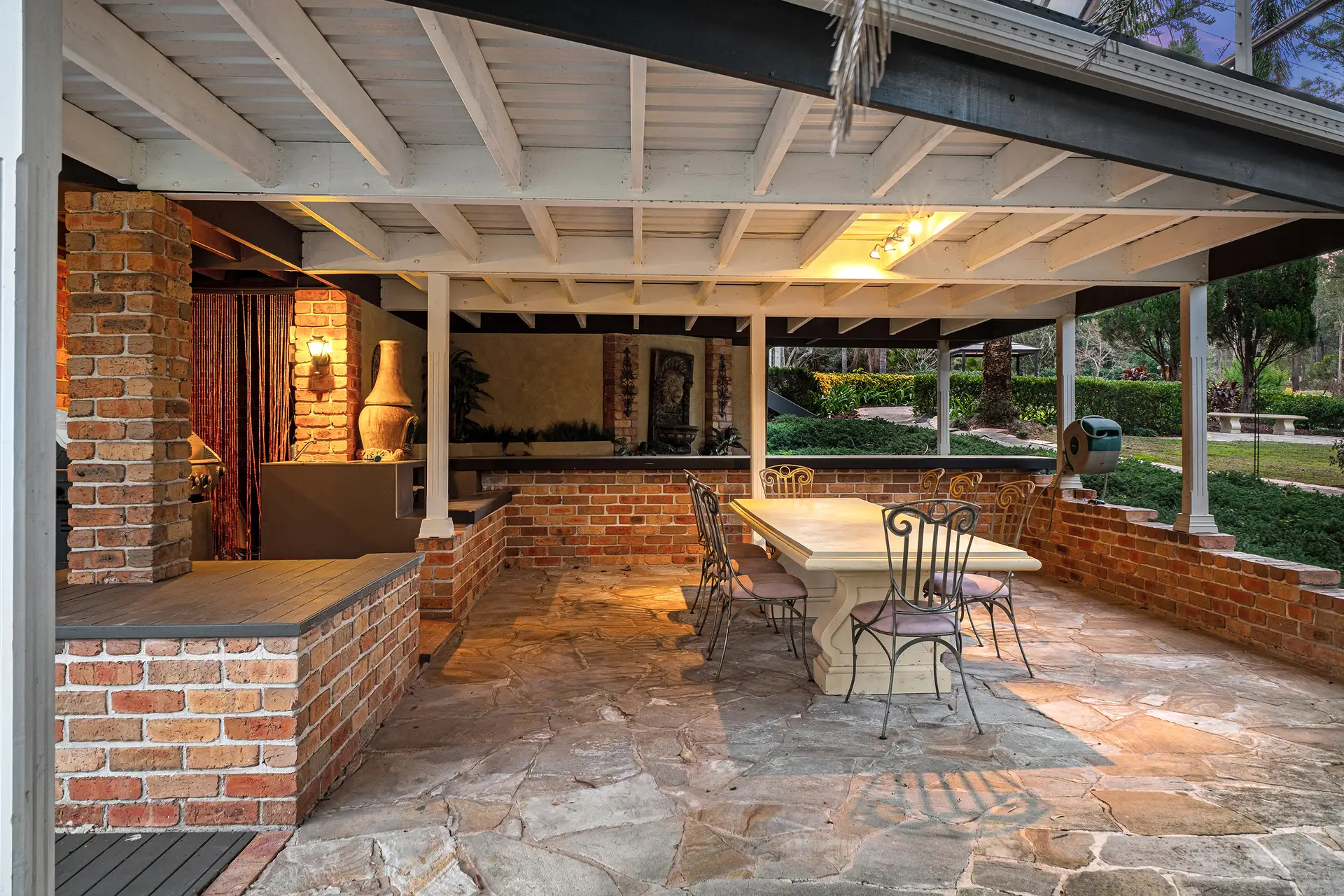 54 Hillcrest Road, Yarramundi Sold by Cutcliffe Properties - image 1