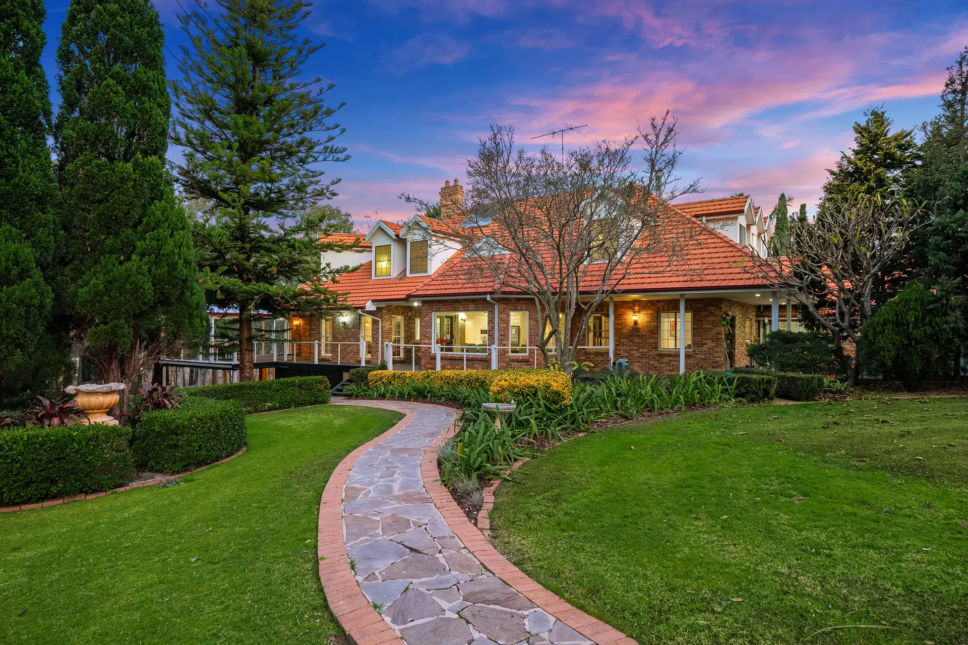 54 Hillcrest Road, Yarramundi Sold by Cutcliffe Properties - image 1