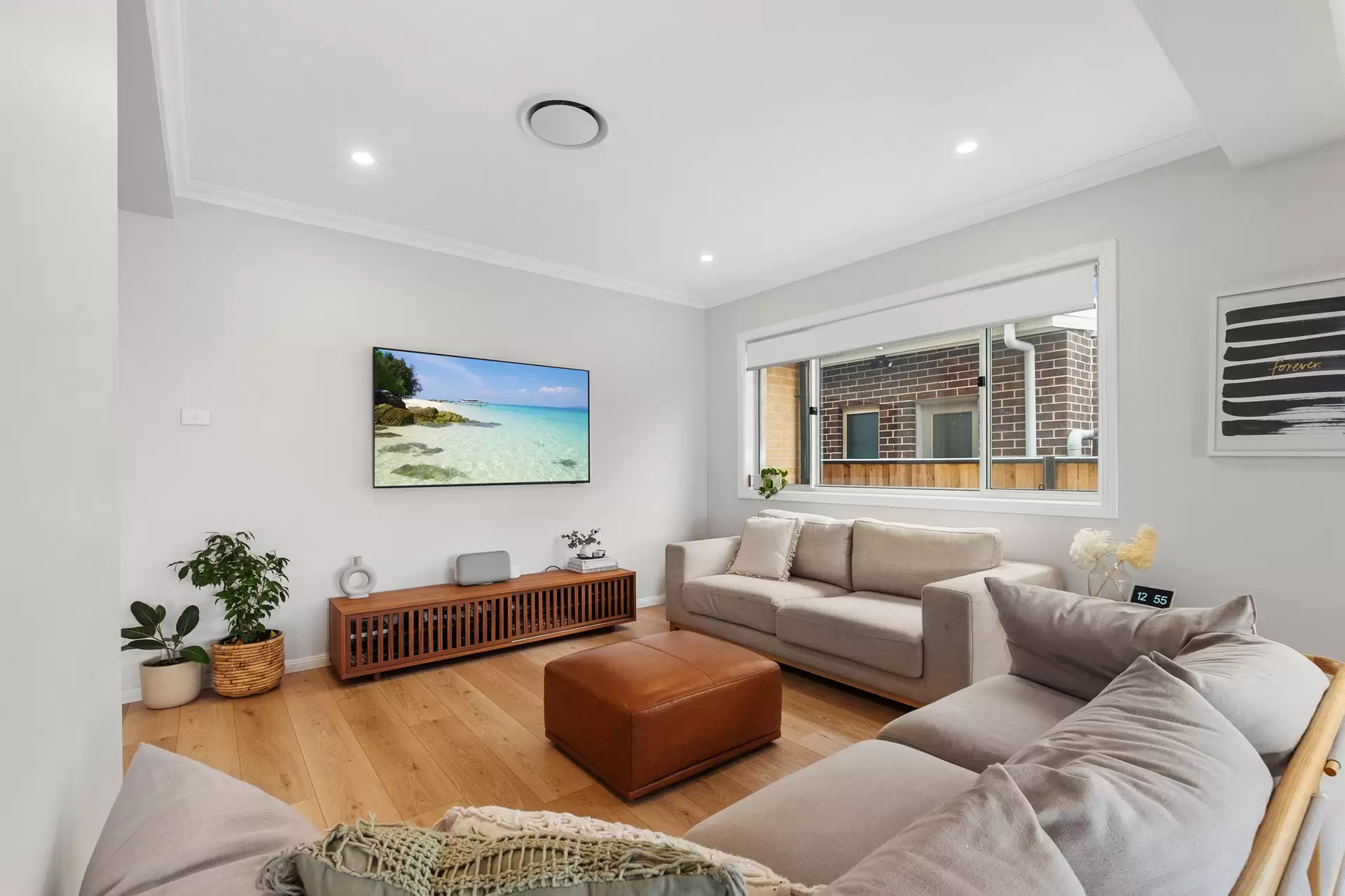 8 Arches Avenue, Box Hill Sold by Cutcliffe Properties - image 1