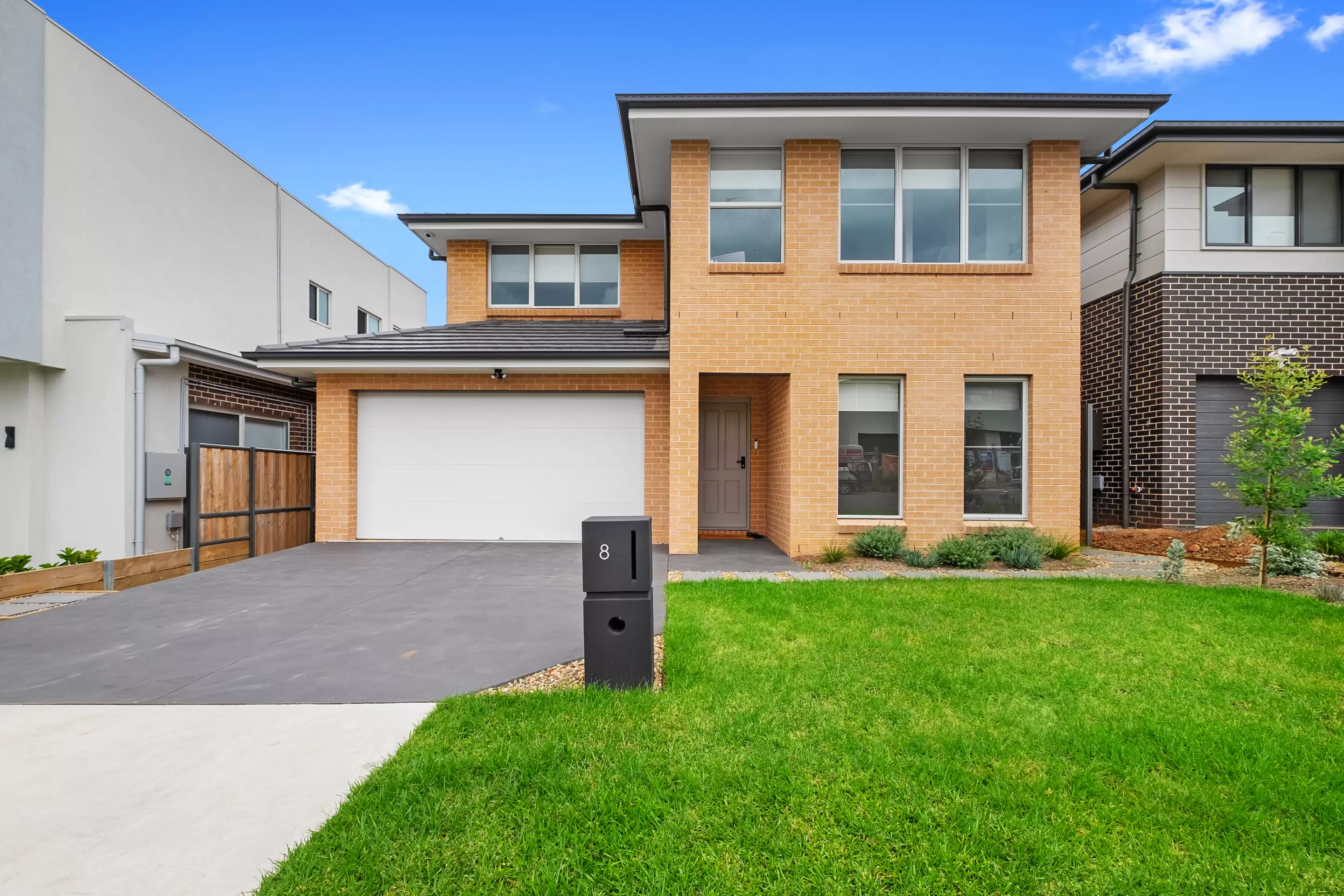 8 Arches Avenue, Box Hill Sold by Cutcliffe Properties - image 1