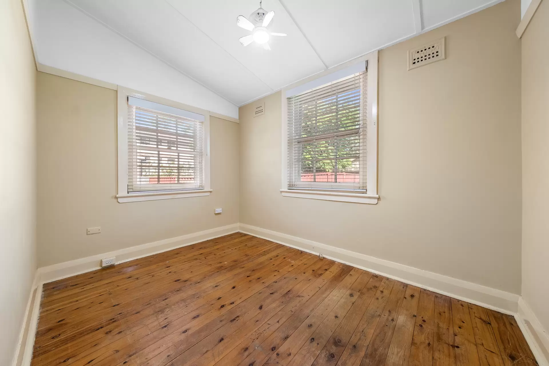 102 Francis Street, Richmond Sold by Cutcliffe Properties - image 1