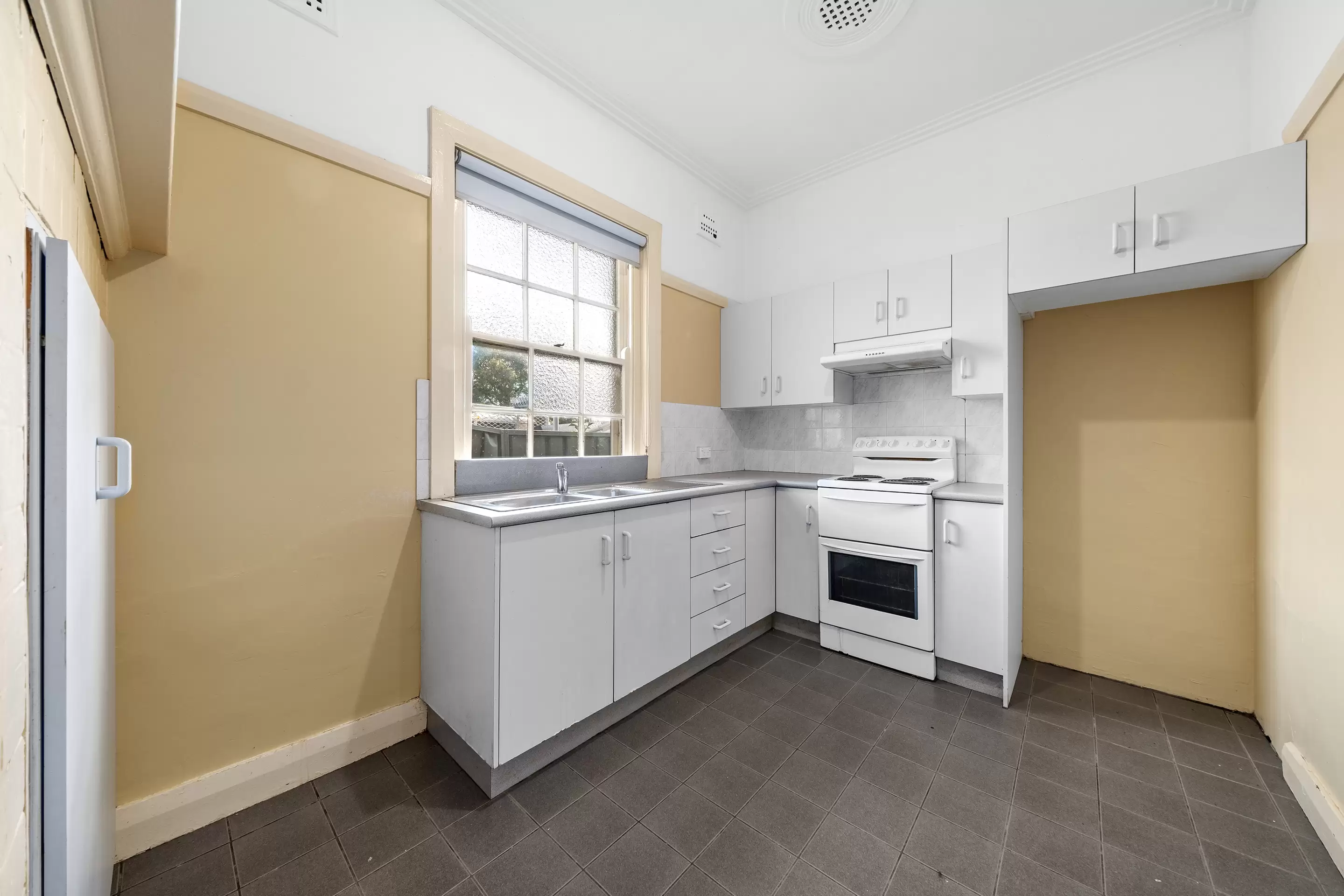 102 Francis Street, Richmond Sold by Cutcliffe Properties - image 7