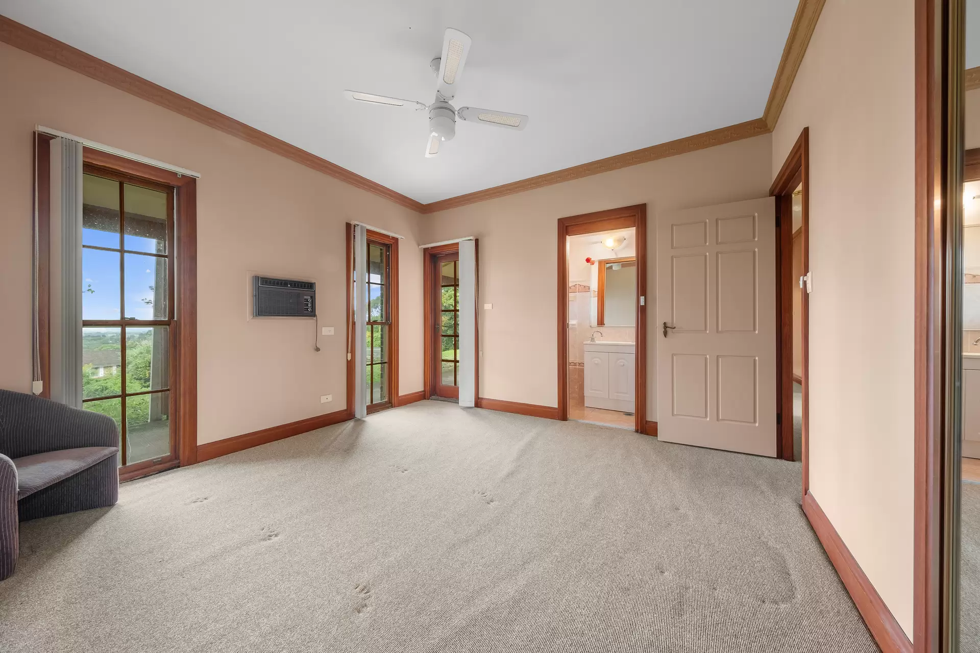 490 Comleroy Road, Kurrajong Sold by Cutcliffe Properties - image 1