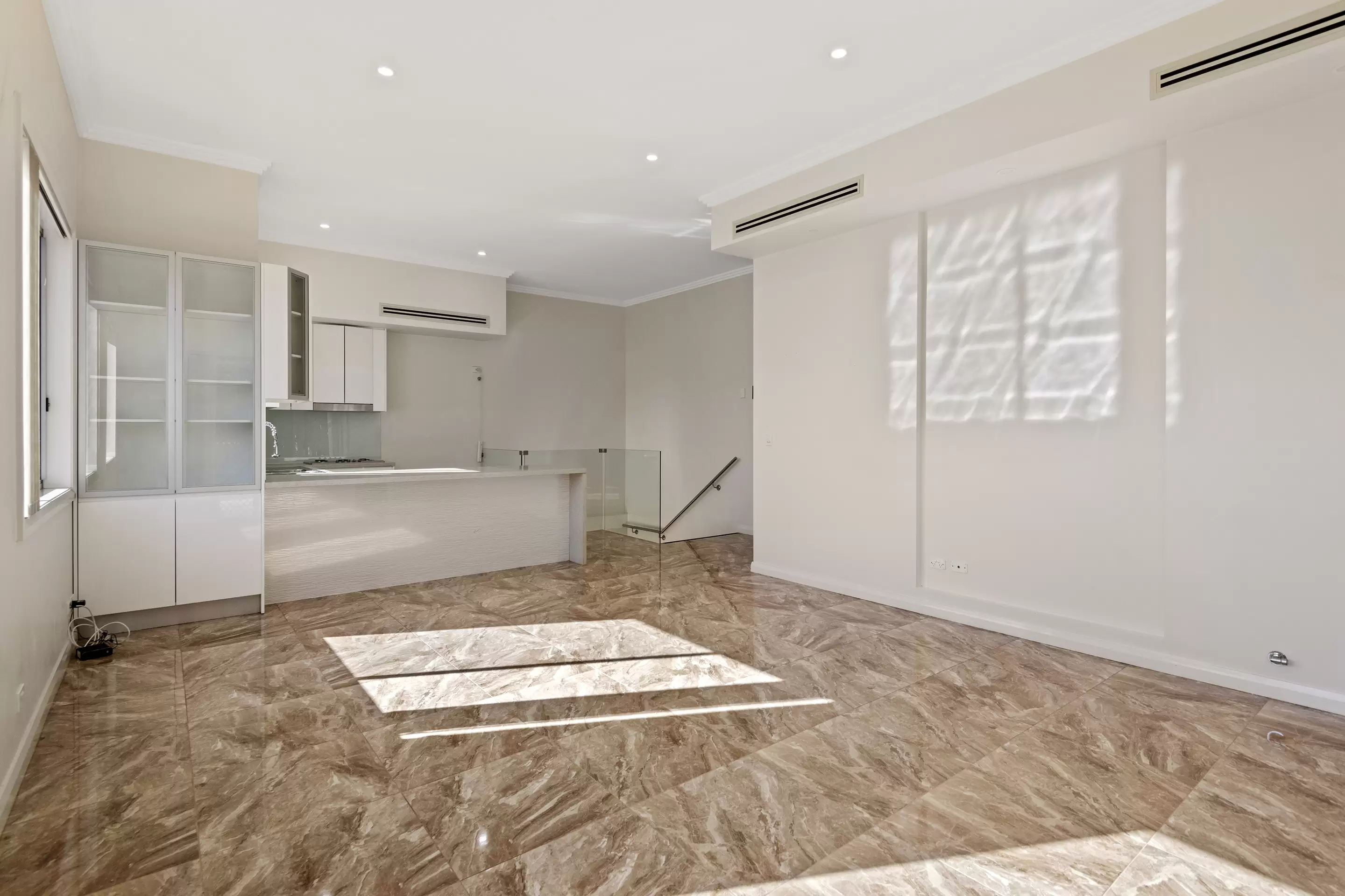 3/7a Garthowen Crescent, Castle Hill For Lease by Cutcliffe Properties - image 3
