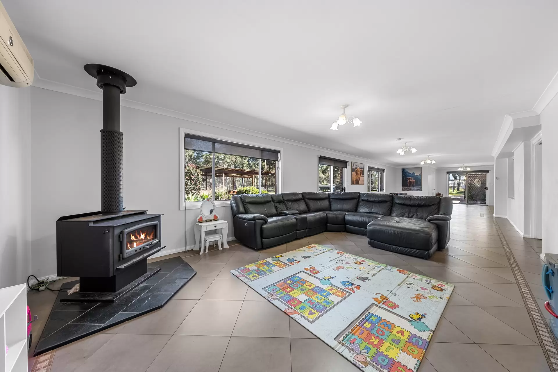 141-147 Third Road, Berkshire Park For Sale by Cutcliffe Properties - image 1